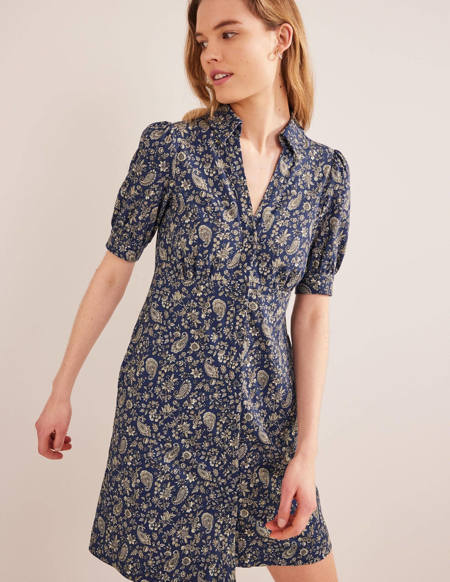 Mini-robe boutonnée style 40s-Bleu marine, motif Dandelion Paisley