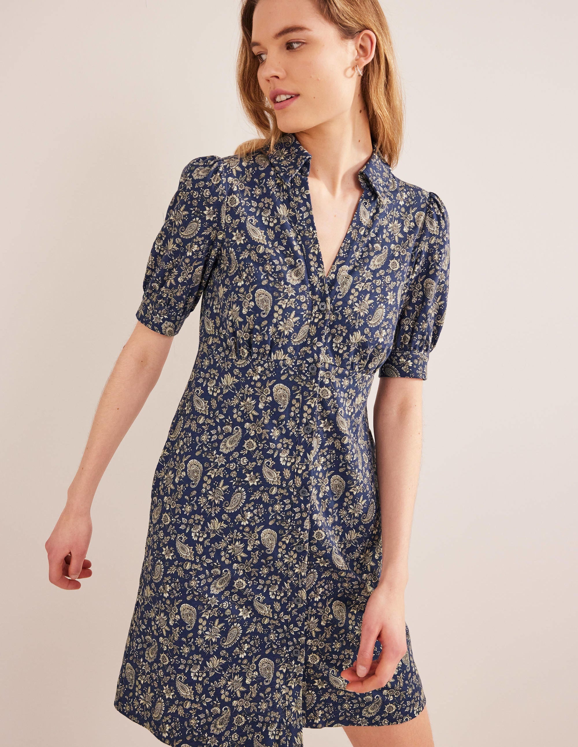 Mini-robe boutonnée style 40s-Bleu marine, motif Dandelion Paisley - Image 1