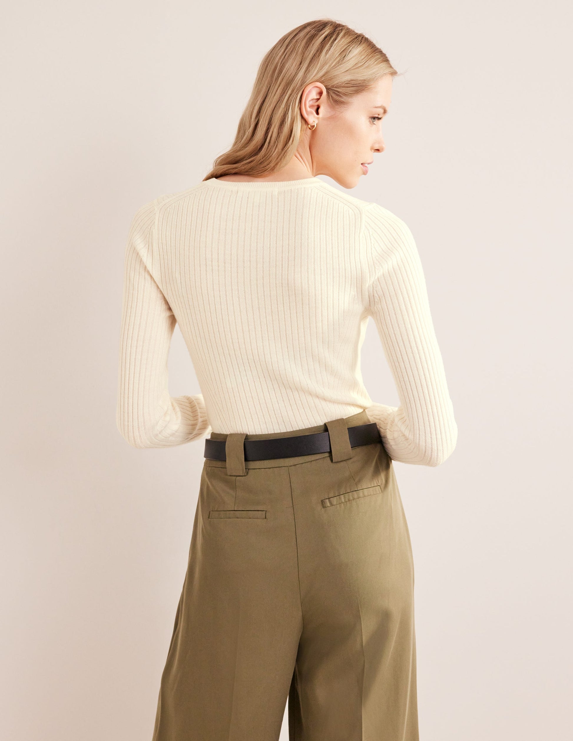 Rippstrickpullover aus Merinowolle-Pistazienschale-3