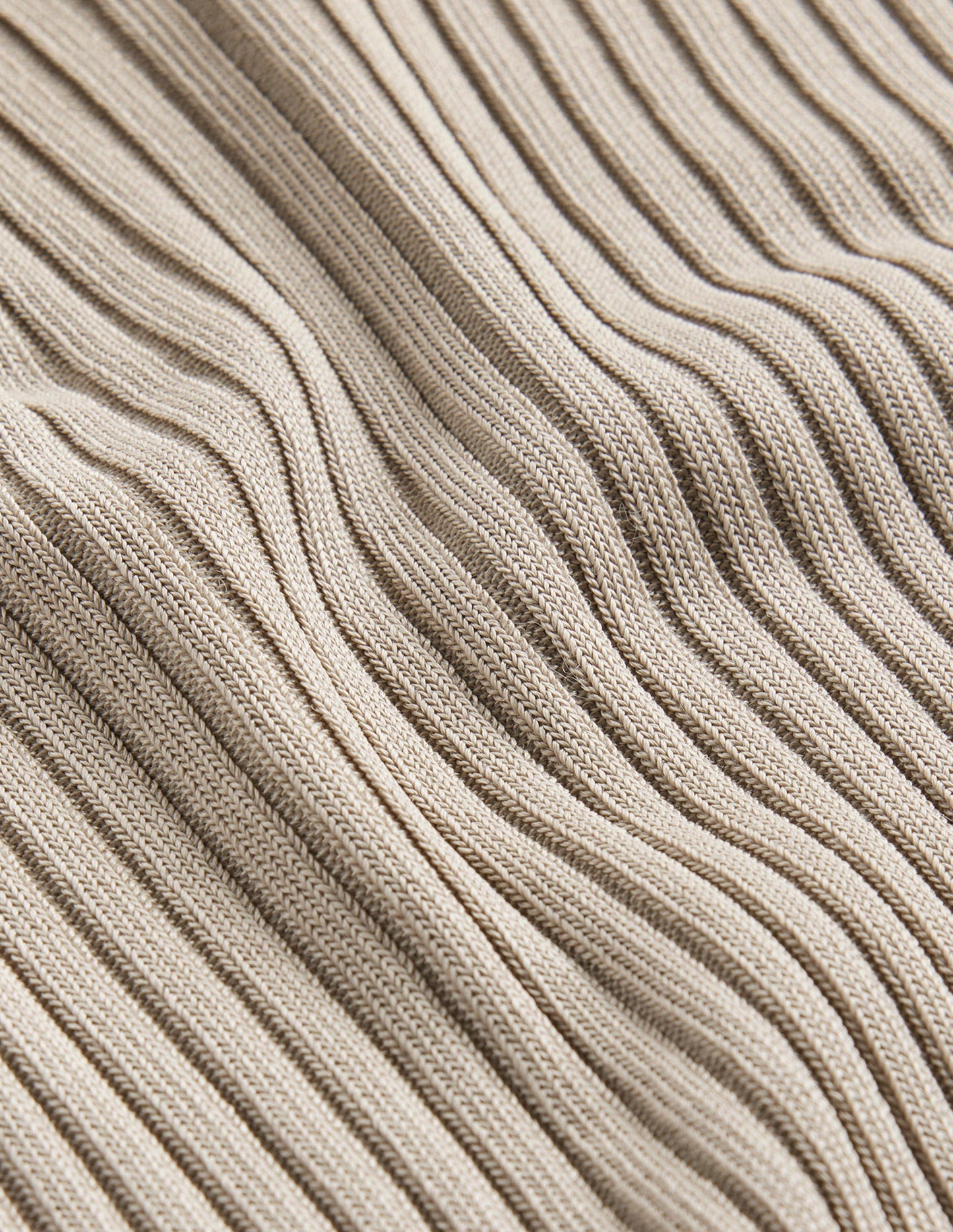 Gerippter Pullover mit U-Boot-Ausschnitt-Steingrau