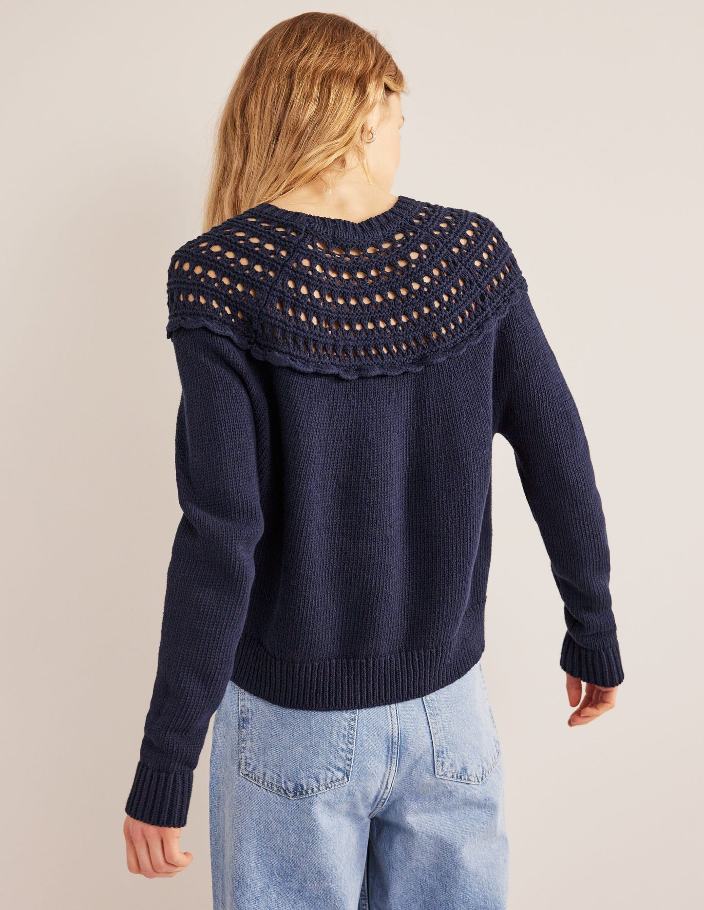 Pullover mit Häkelpasse-Marineblau