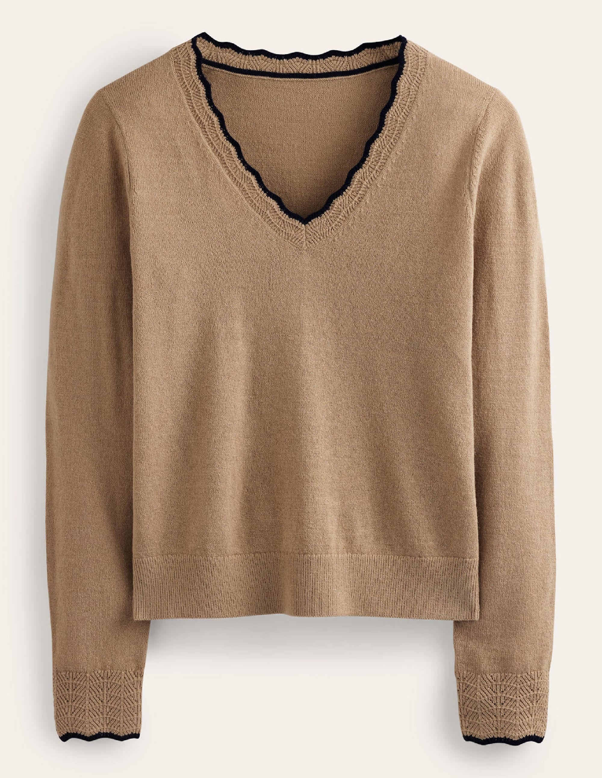 Pull festonné en laine mérinos à col en V-Camel chiné - Image 5