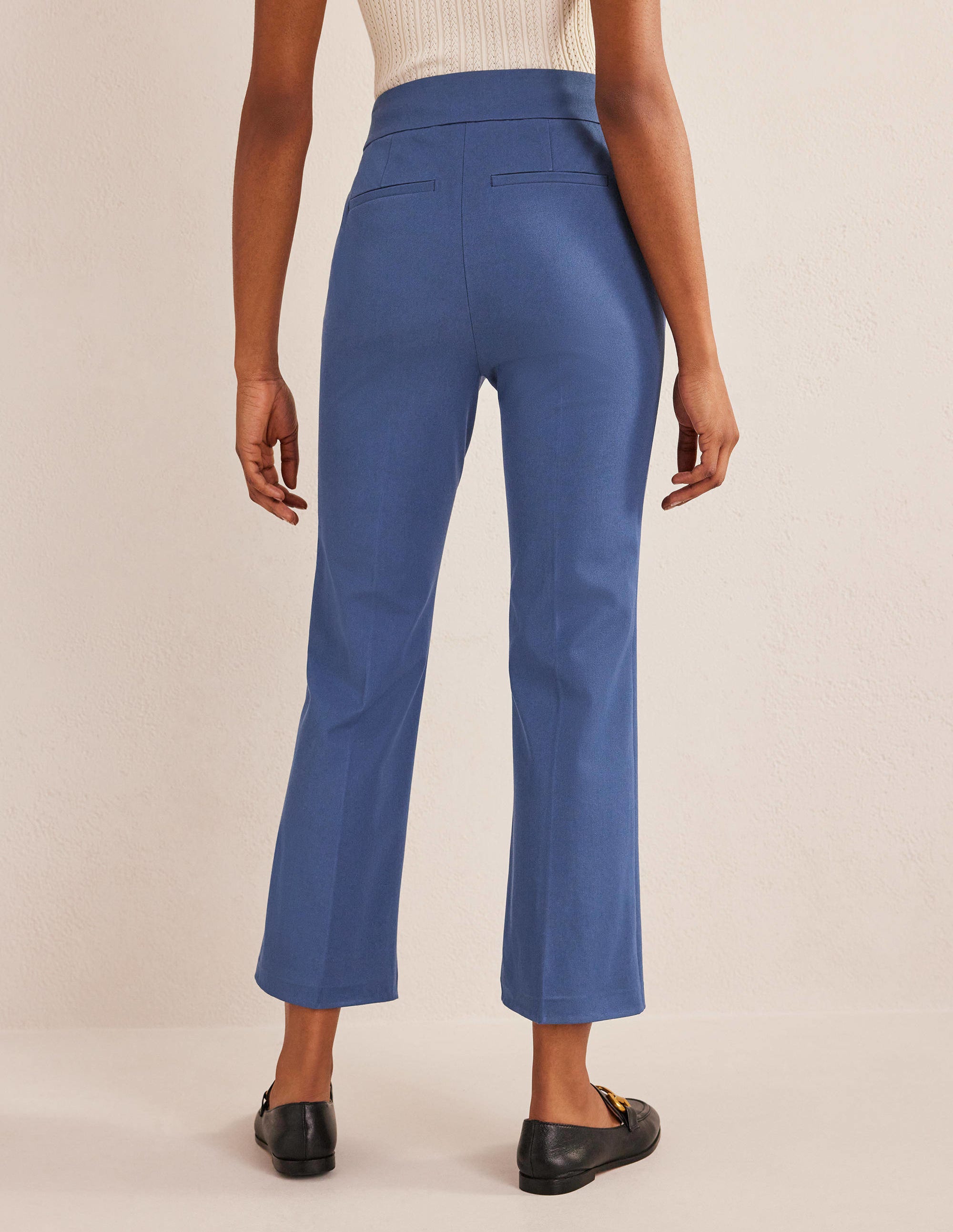 Ausgestellte 7/8-Hose mit 2-Wege-Stretch-Klassisches Blau - Image 3