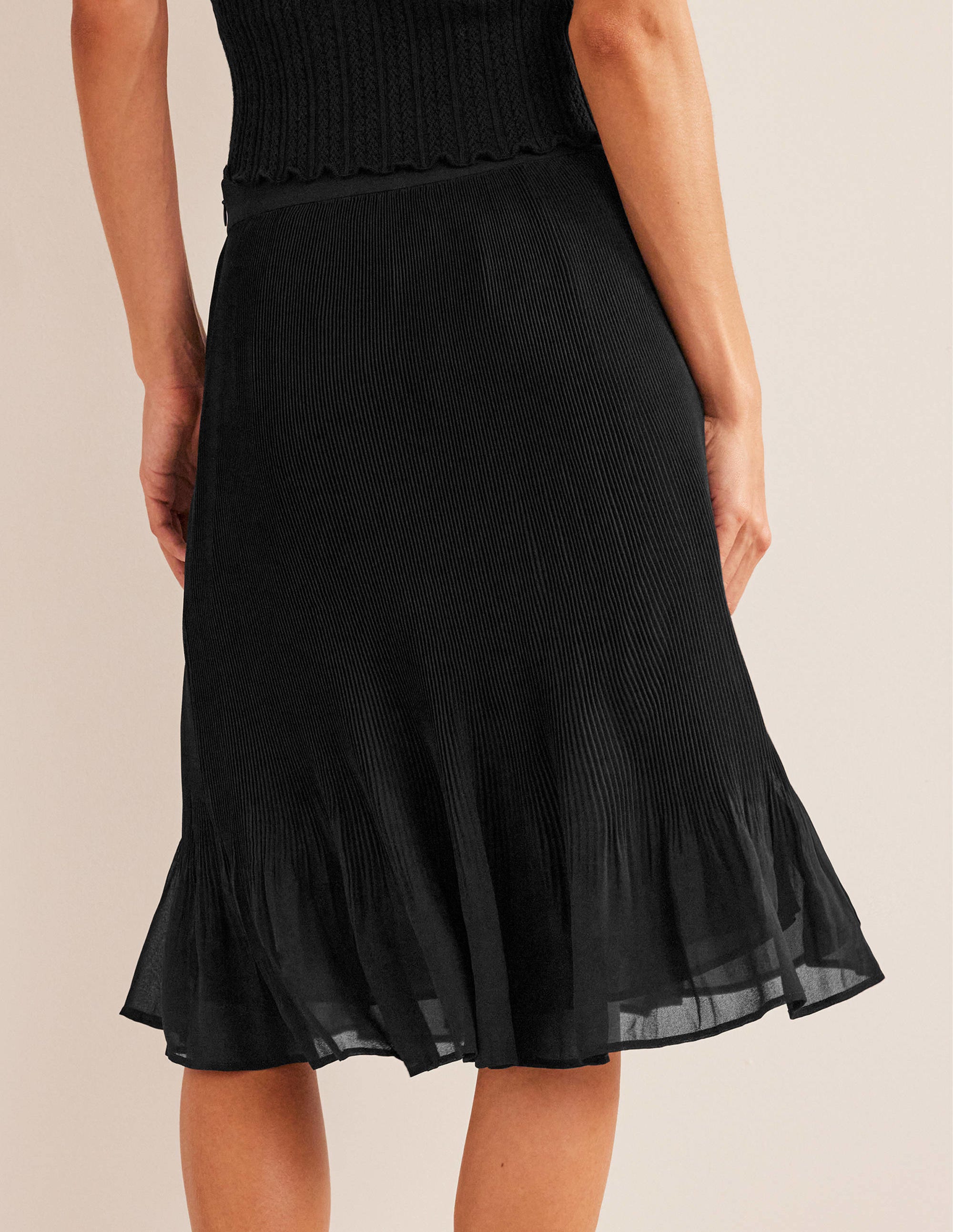 Knee Length Plisse Skirt-Black - Image 3