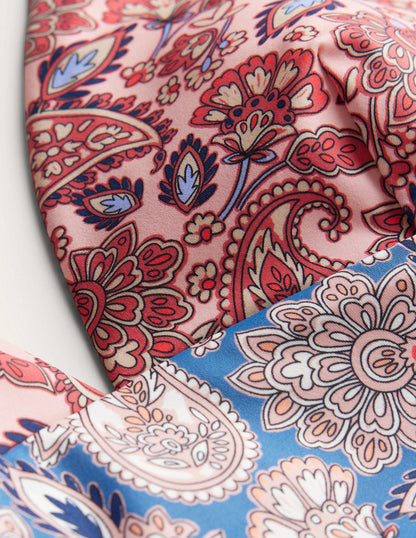 Maillot de bain col V Arezzo à empiècement-Rouge haut risque, motif Paisley Terrace-8