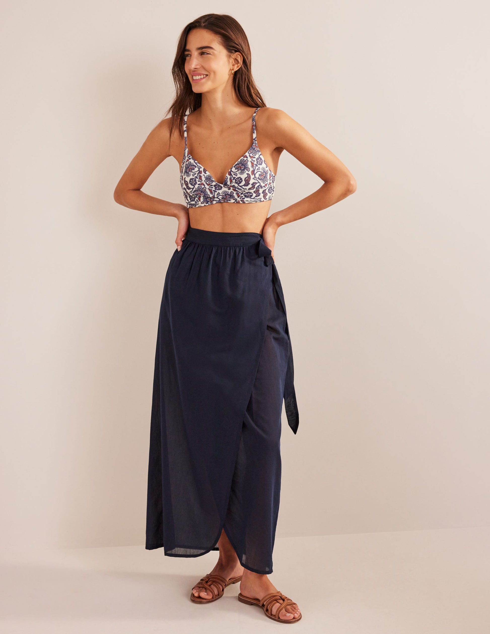 Capri Bikinioberteil mit Körbchen-Naturweiß/Blau, Paisleymuster-4