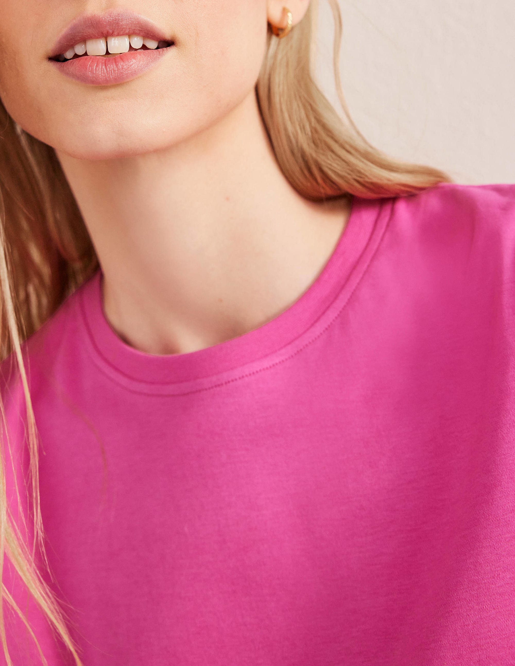 Perfect Cotton Cropped T-Shirt-Fuchsia Fedora - Image 2