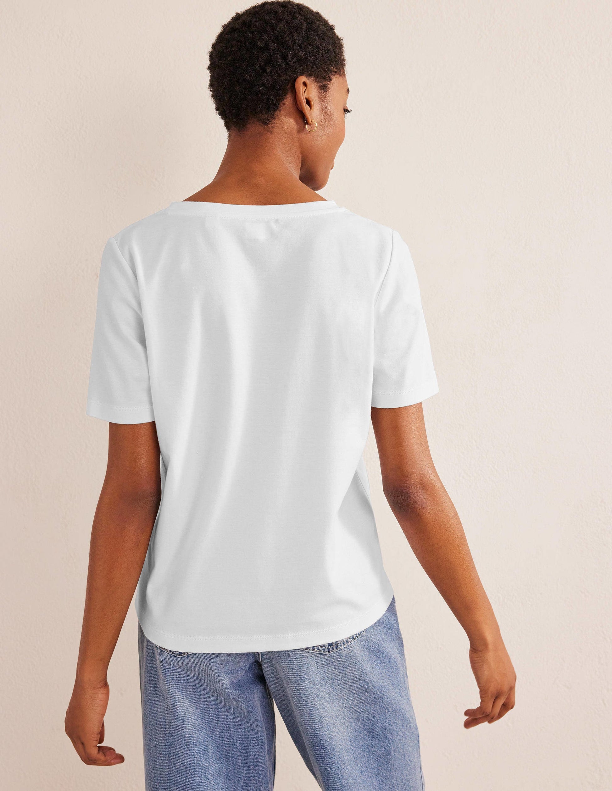 Kastenförmiges T-Shirt mit V-Ausschnitt-Weiß-3