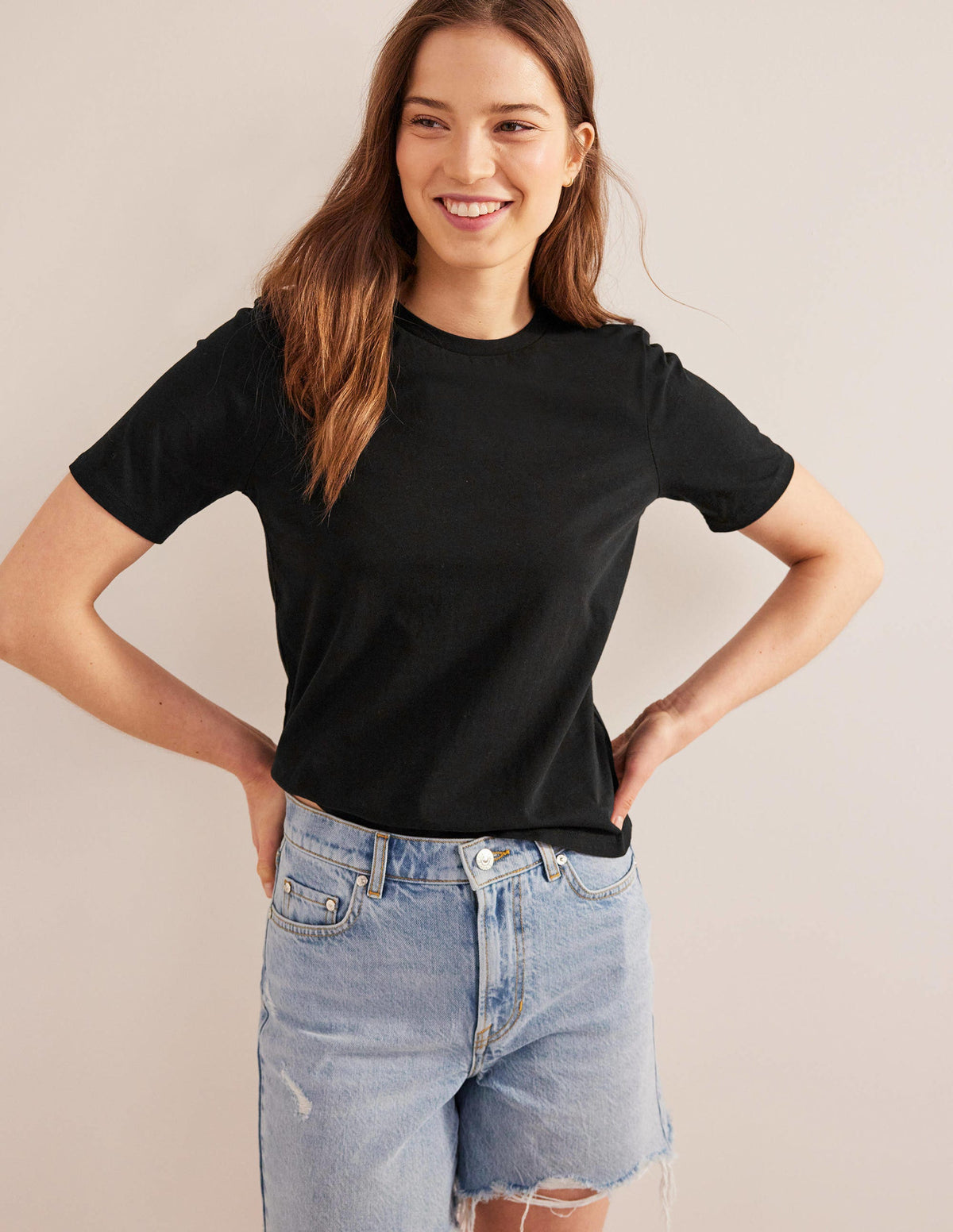 Leichtes Rundhals-T-Shirt-Schwarz - Image 1