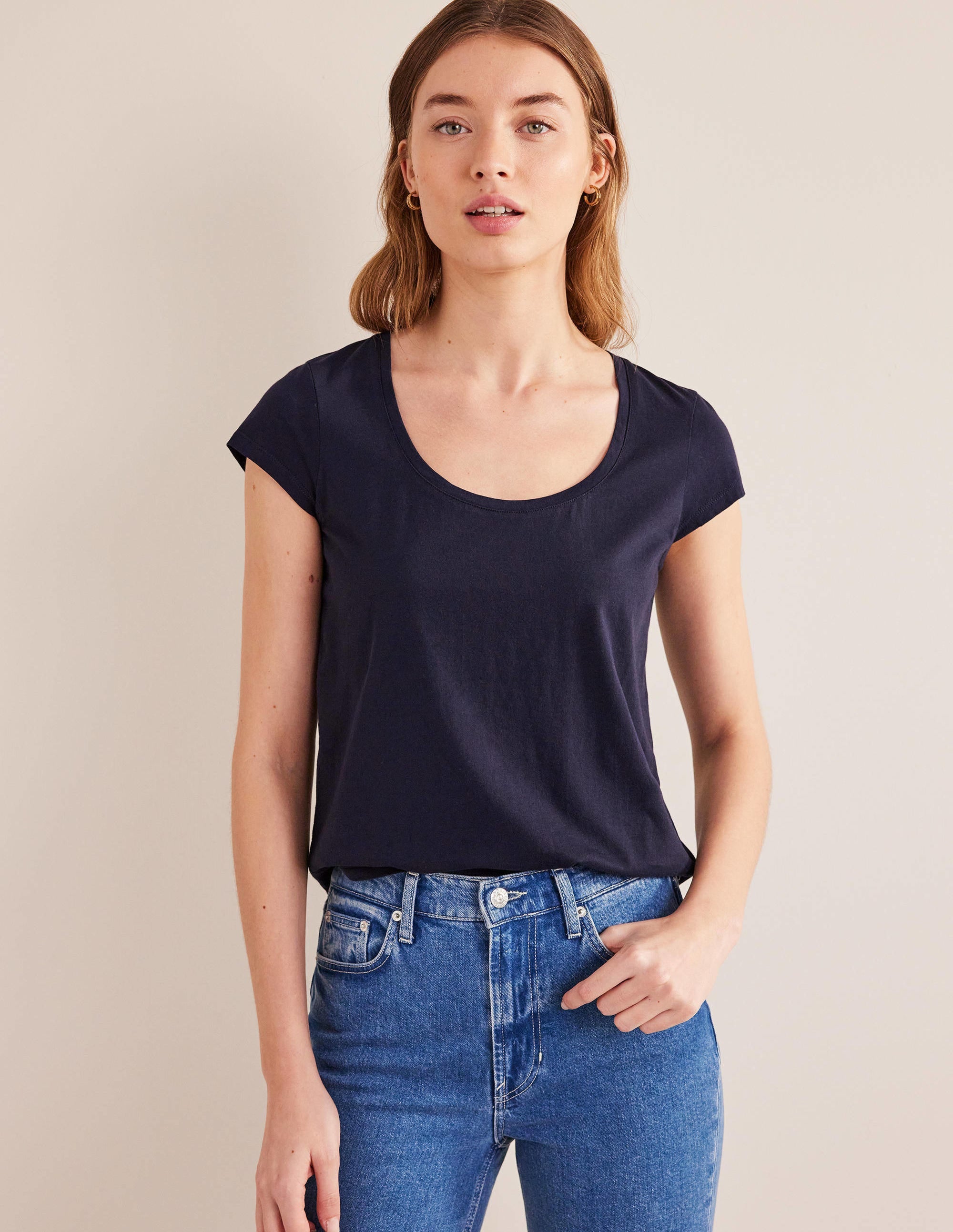 T-shirt col en U-Bleu marine - Image 4