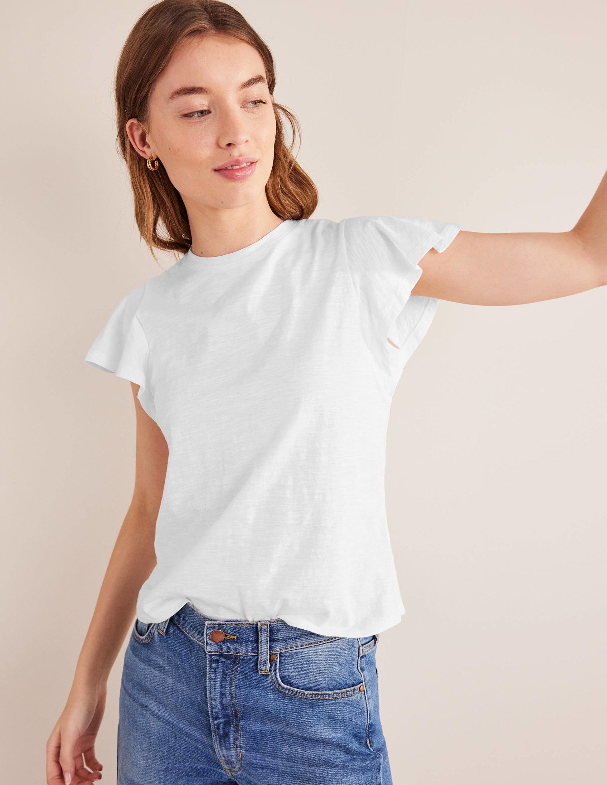 T-Shirt mit Rundhalsausschnitt und Flatterdetails-Weiß-1