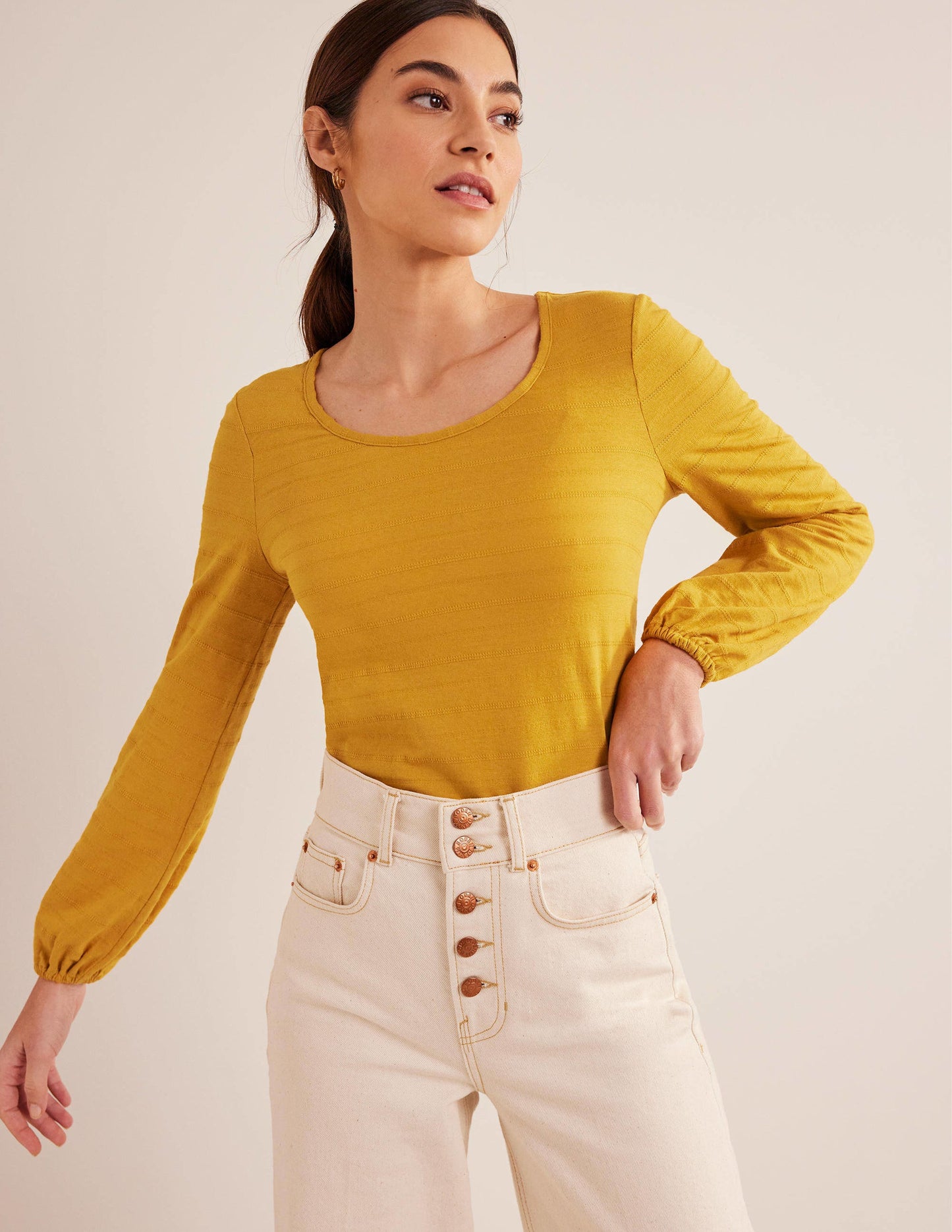 Strukturiertes Oberteil mit Rundhalsausschnitt-Ockergelb