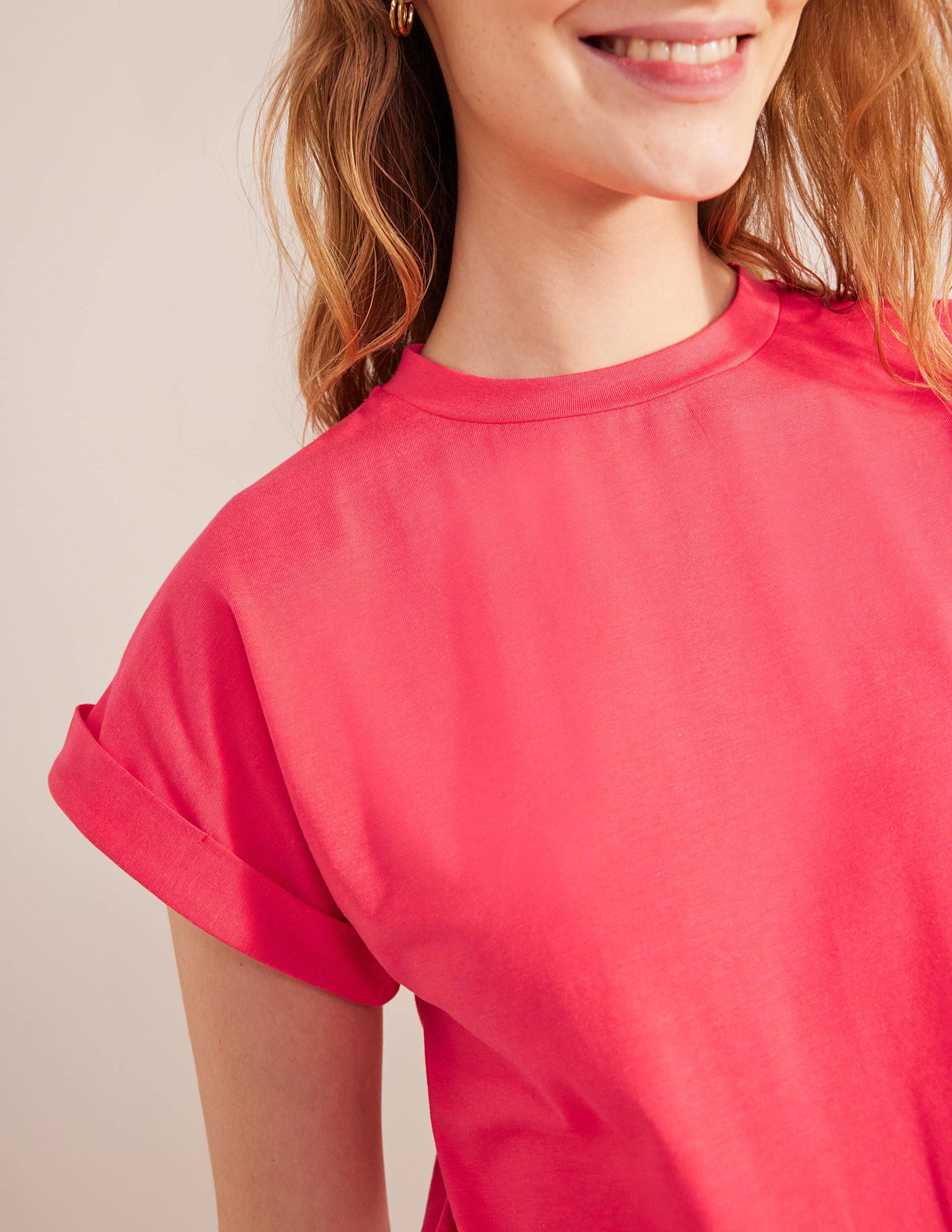 Rundhals-T-Shirt mit umgekrempelten Ärmeln-Festivalrosa - Image 2