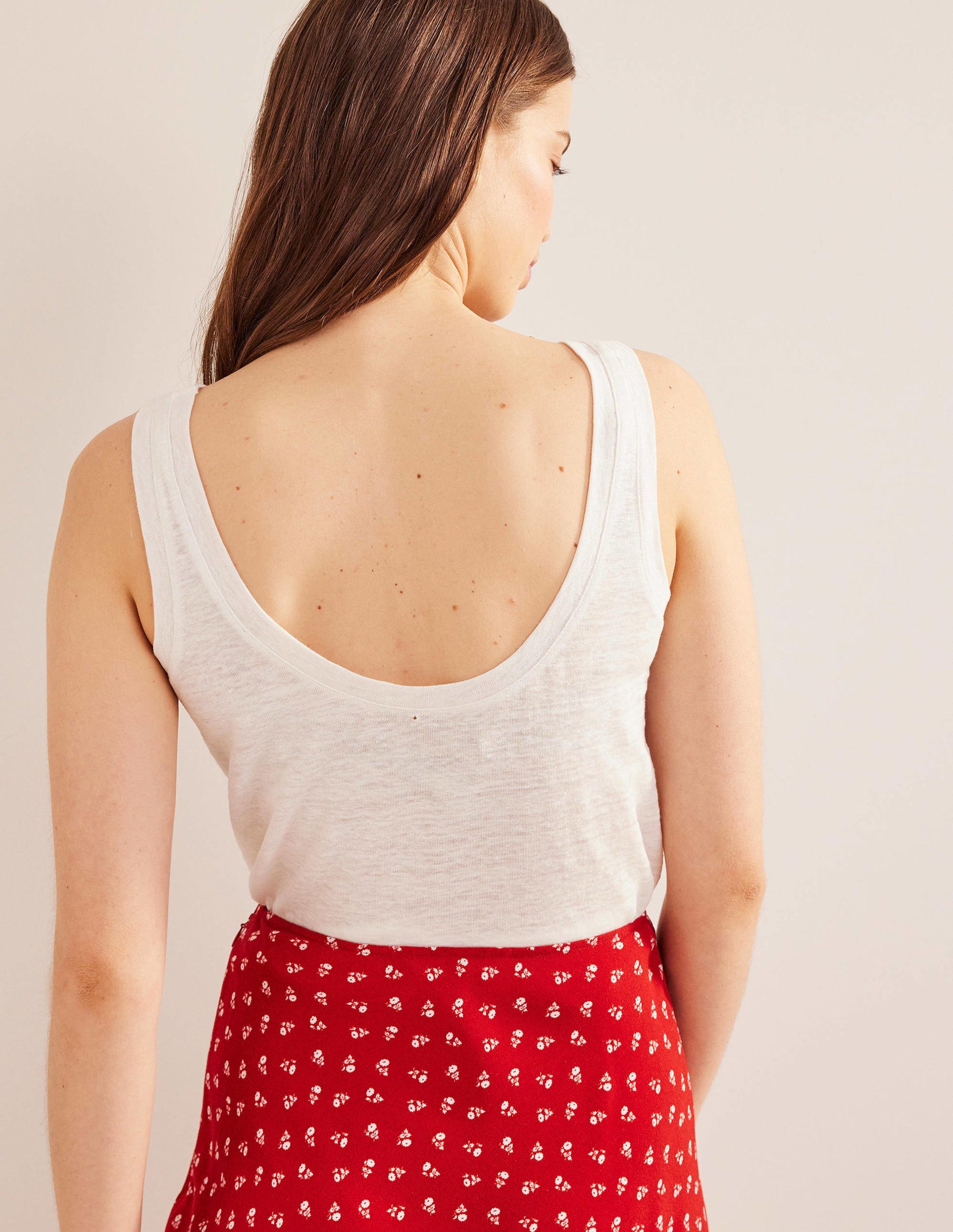 Scoop Neck Linen Tank Top-Ivory-3