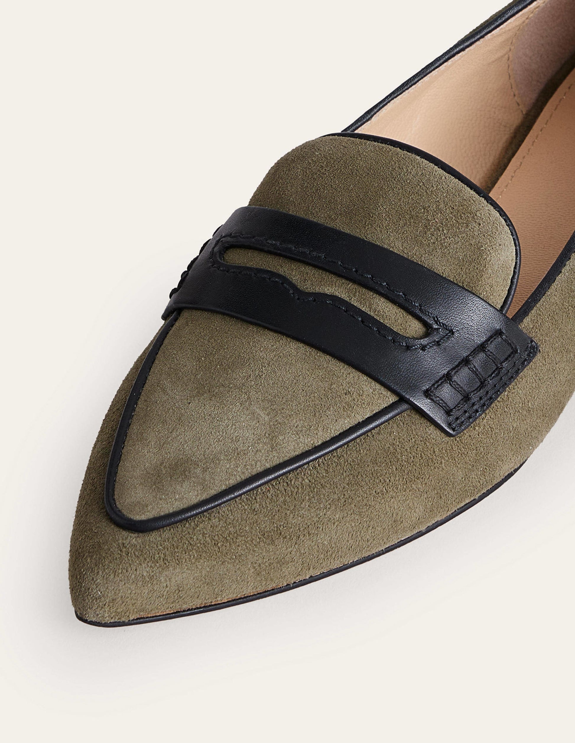 Spitz zulaufende Loafer-Dunkles Olivgrün Ziegenveloursleder-5