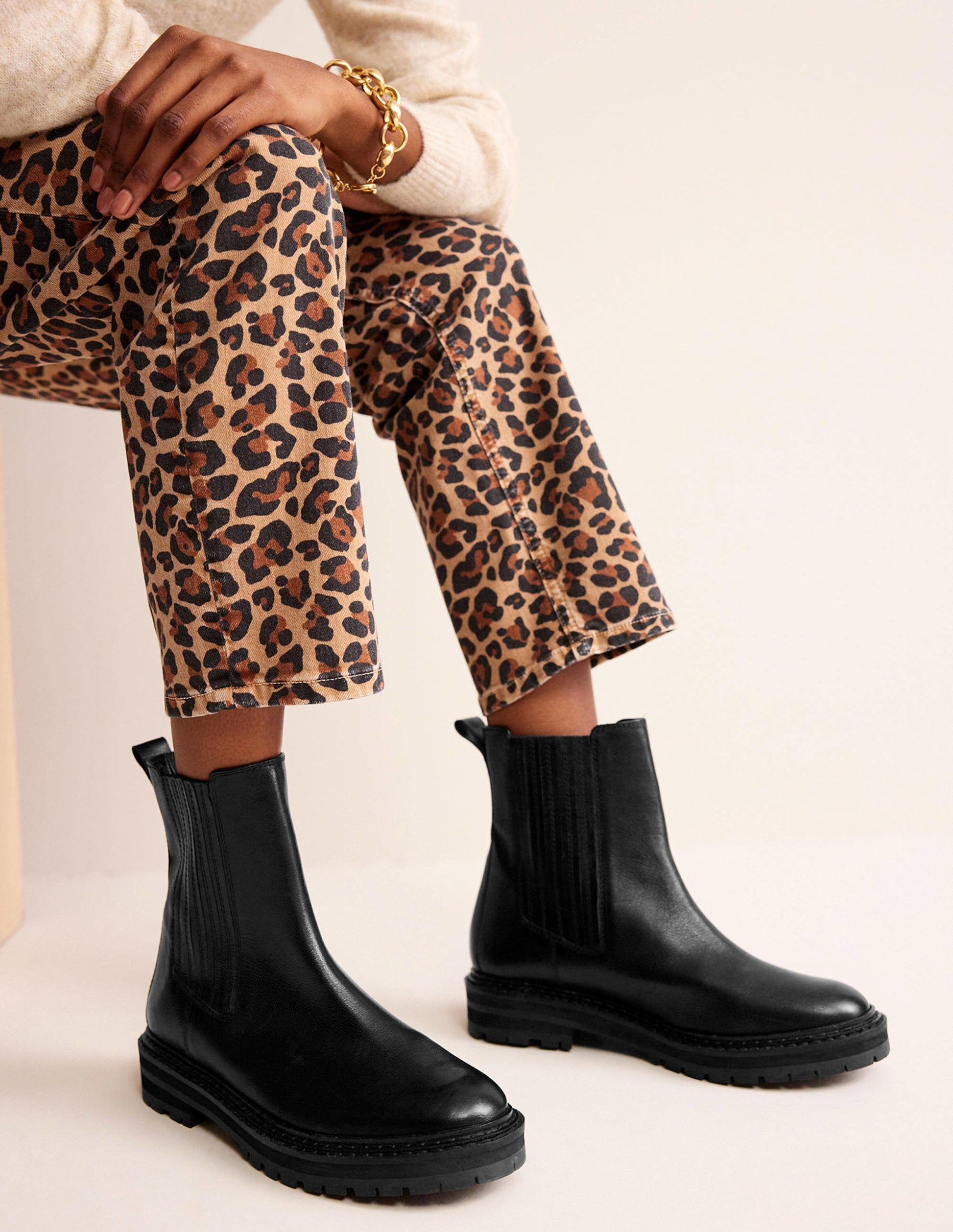 Sadie Chelsea-Boots mit breiter Sohle-Schwarzes Kalbsleder-1