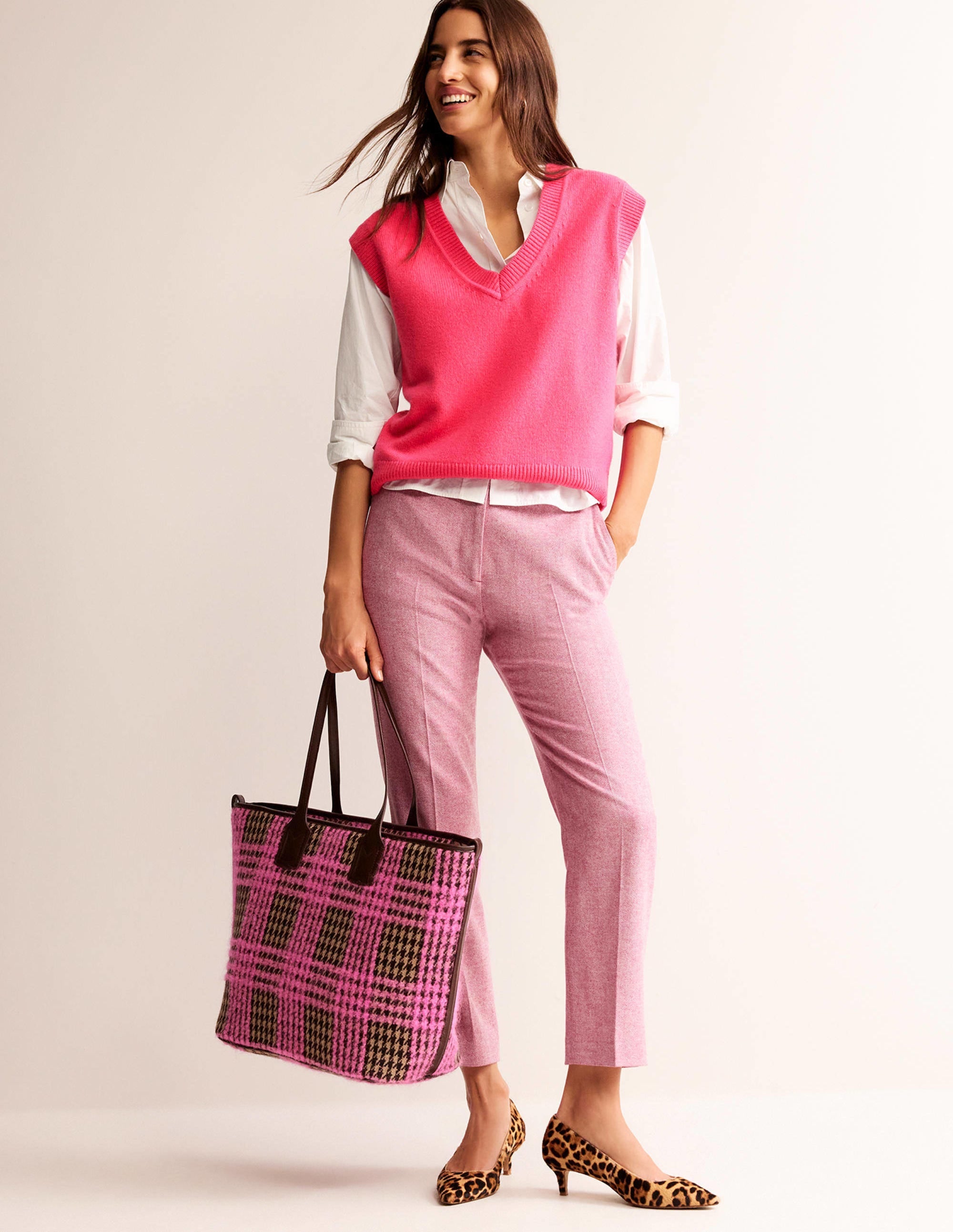 Sac cabas trapèze en laine-Carreaux bouclé rose - Image 1