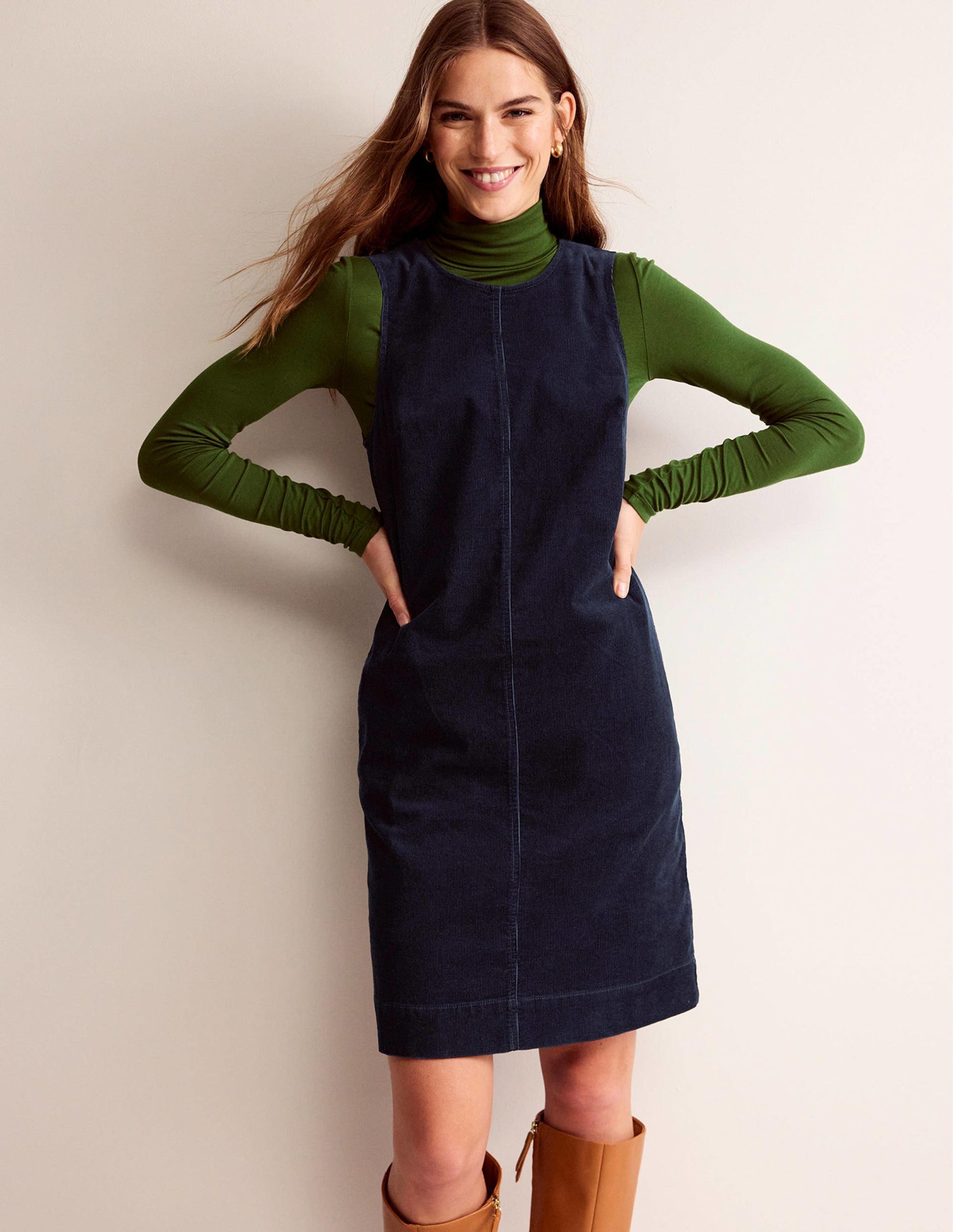 Evie Etuikleid aus Cord-Marineblau-4