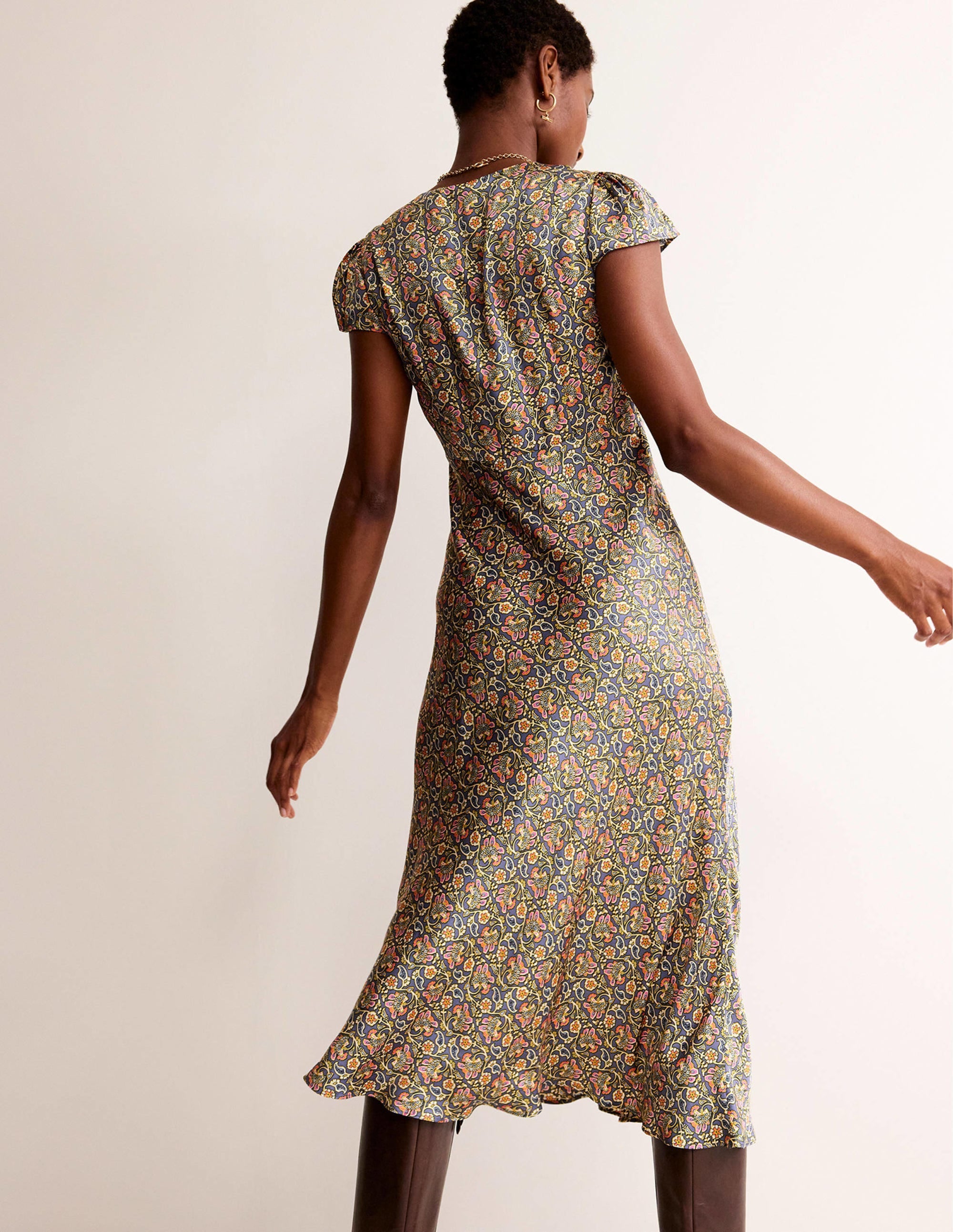 Empire-Midikleid aus Satin-Nachtschattenblau - Image 3
