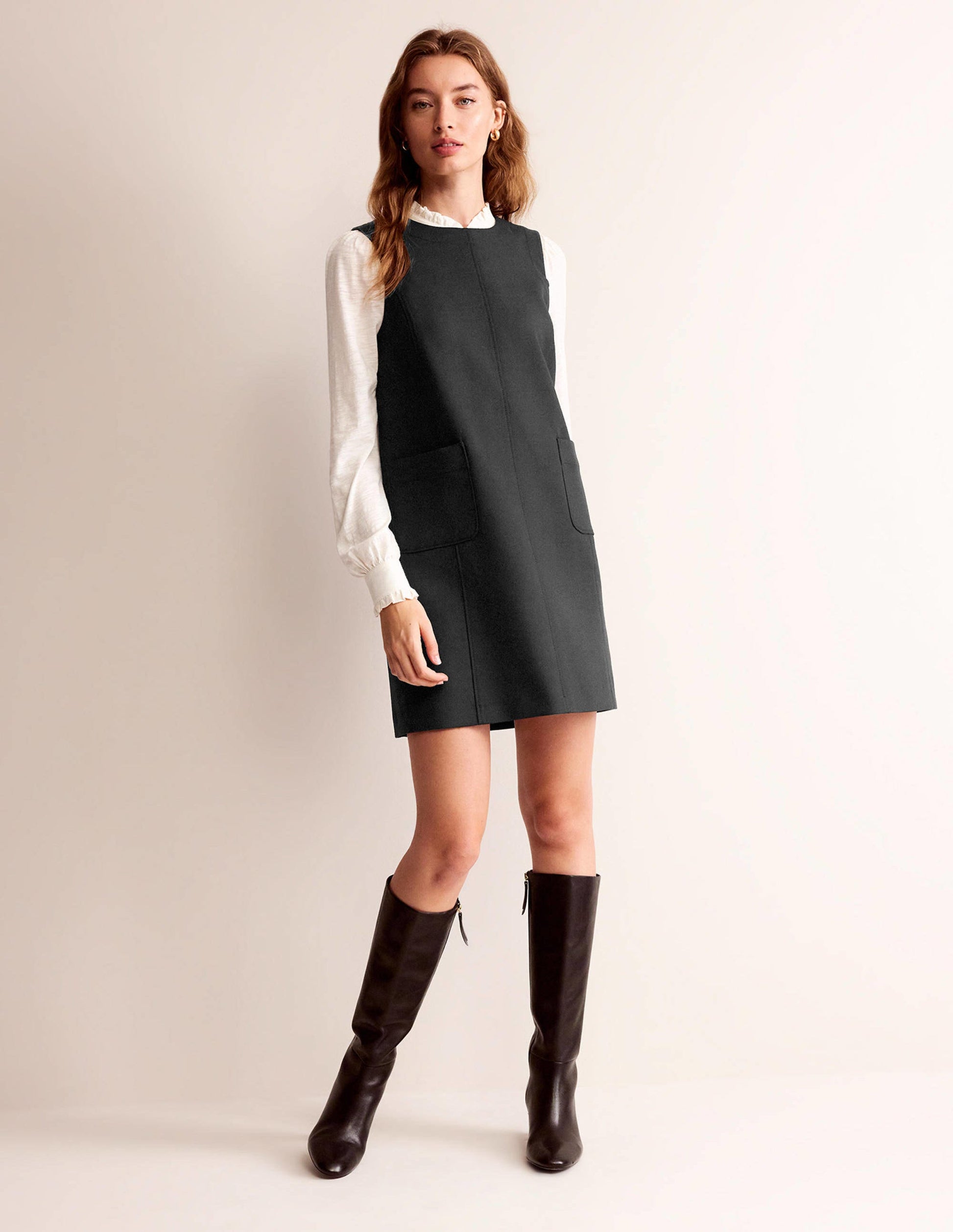 Mini-Etuikleid mit Taschendetail-Schwarz-4
