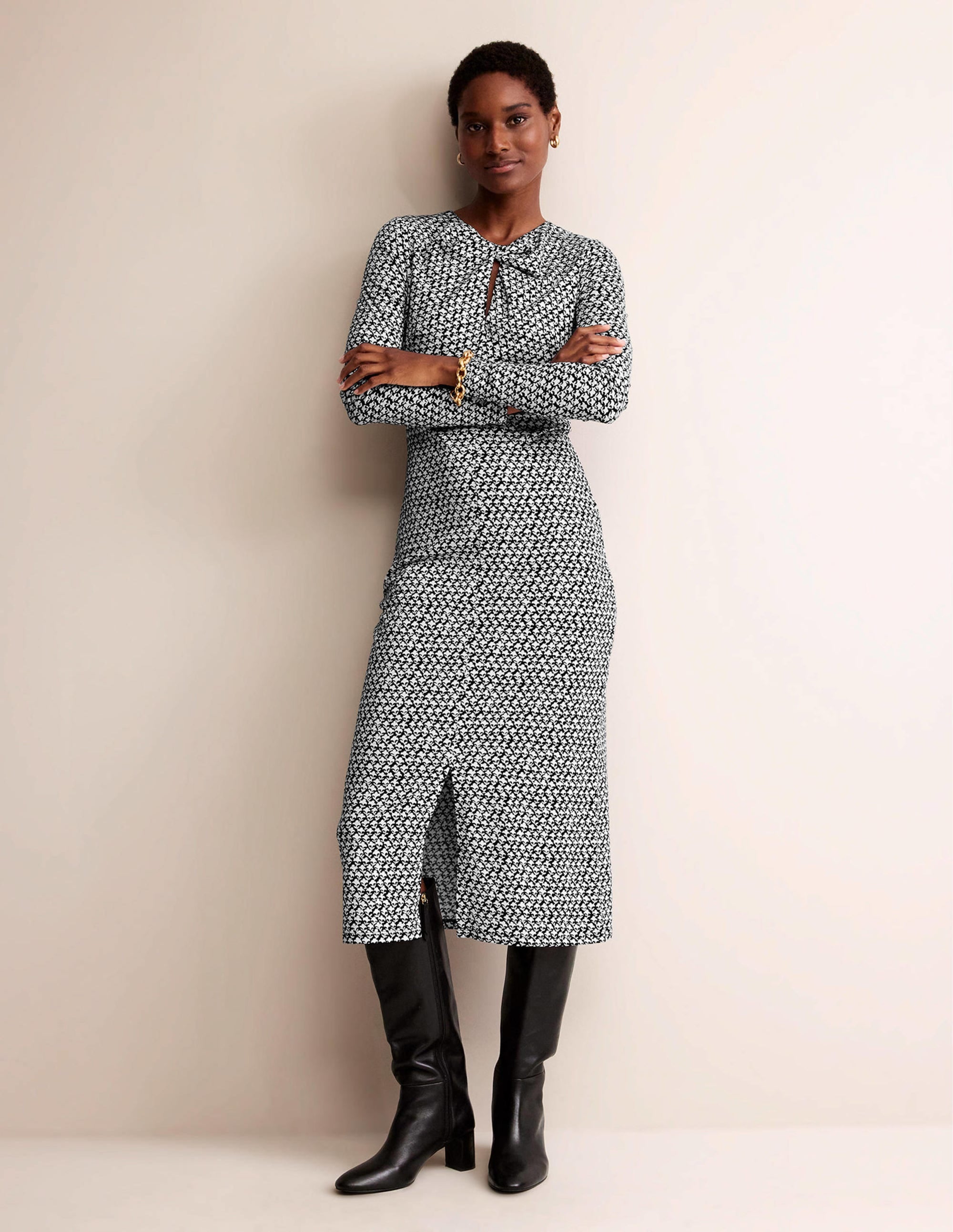 Midikleid in Empire-Form zum Knoten-Schwarz, Lilienzweig - Image 1
