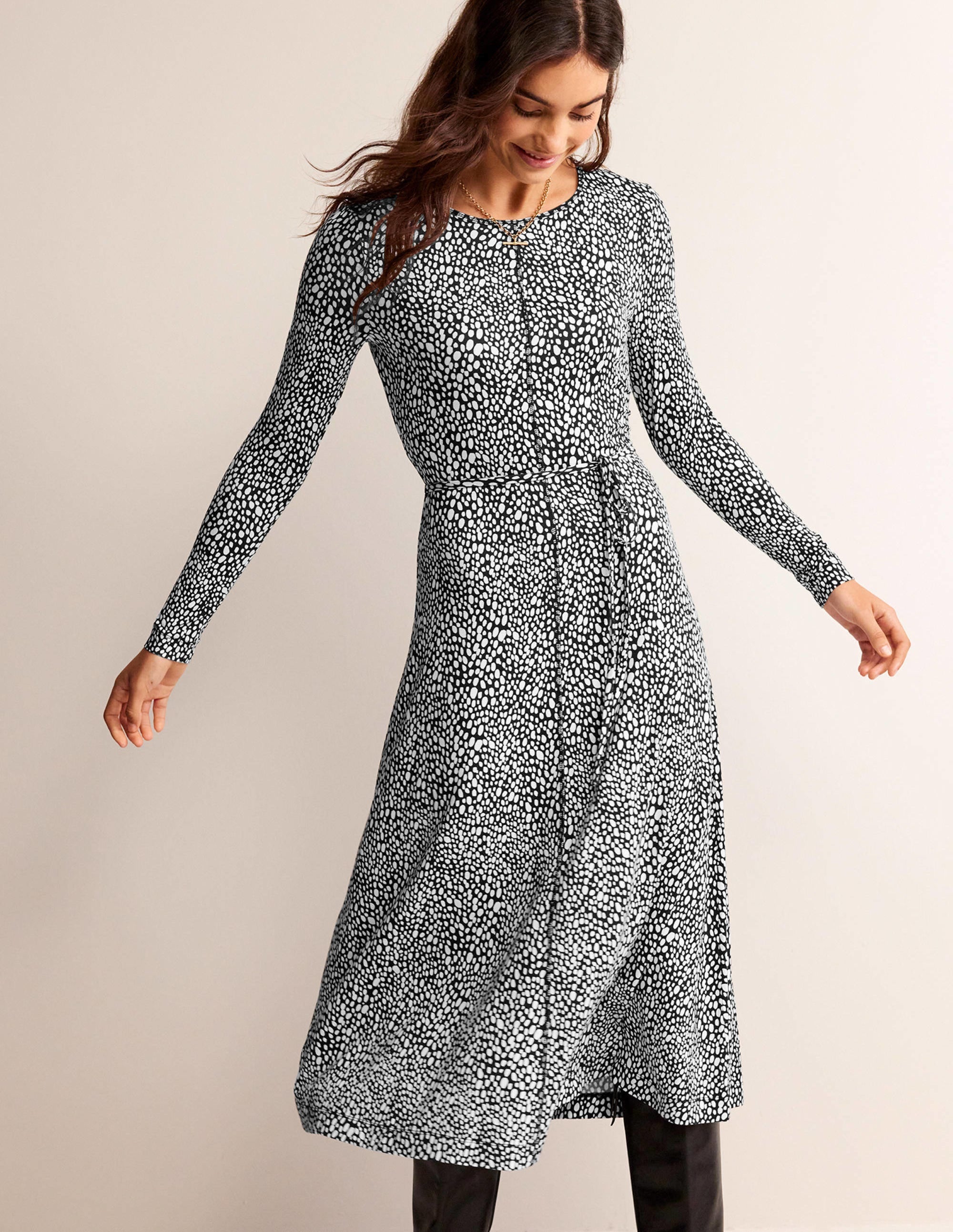 Lucy Jersey-Midikleid-Schwarz, Tierflecken - Image 2