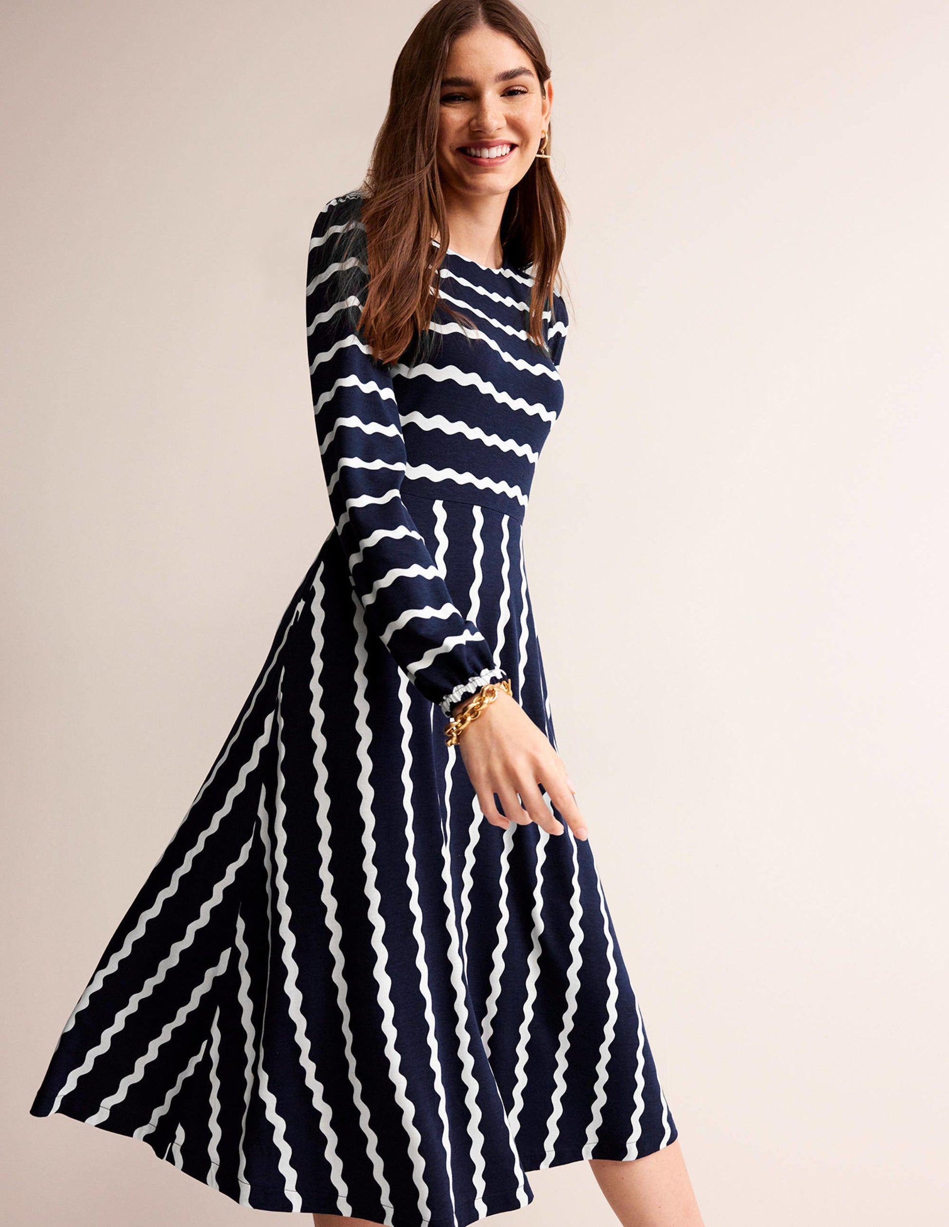 Camille Midikleid aus Jersey-Französisches Marineblau, Chevron-1