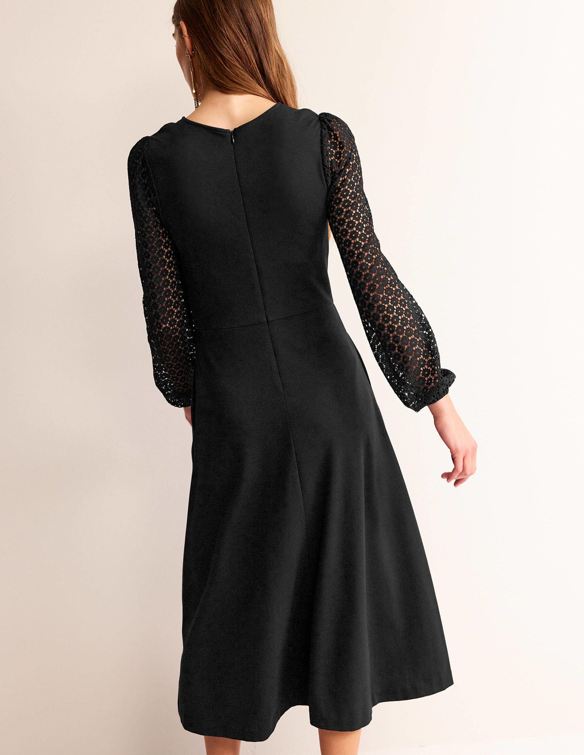 Midikleid mit Ärmelverzierung-Schwarz-4