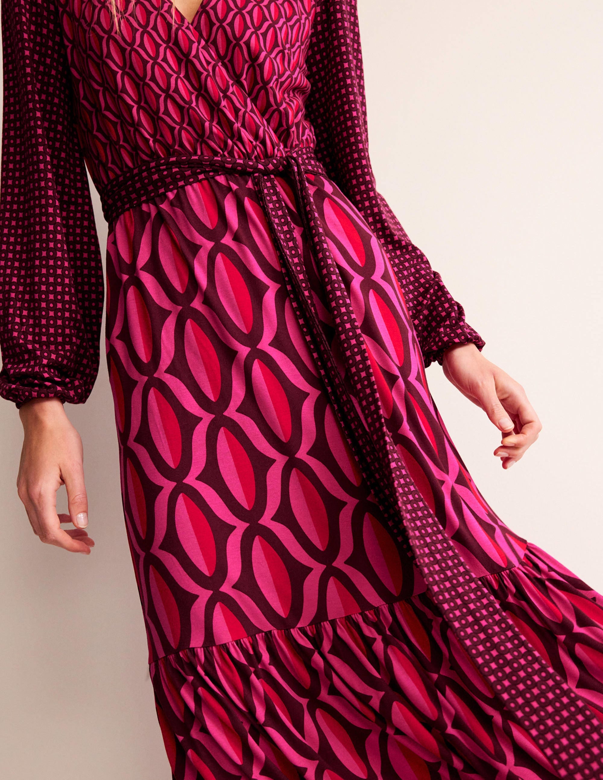 Robe portefeuille longue en jersey-Rose vif, motif Geo Valley - Image 3