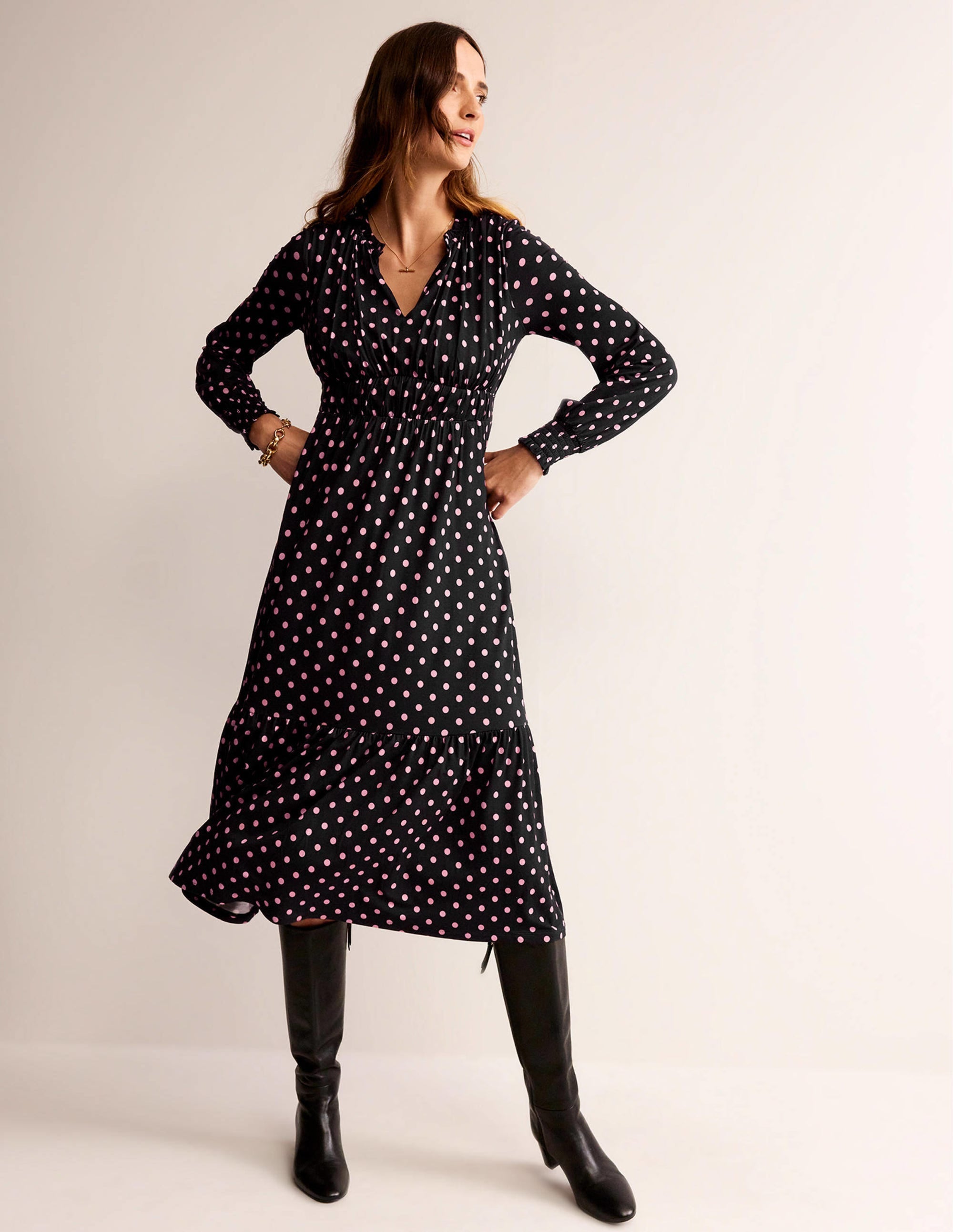 Robe midi froncée style 40s en jersey-Noir, pois - Image 4