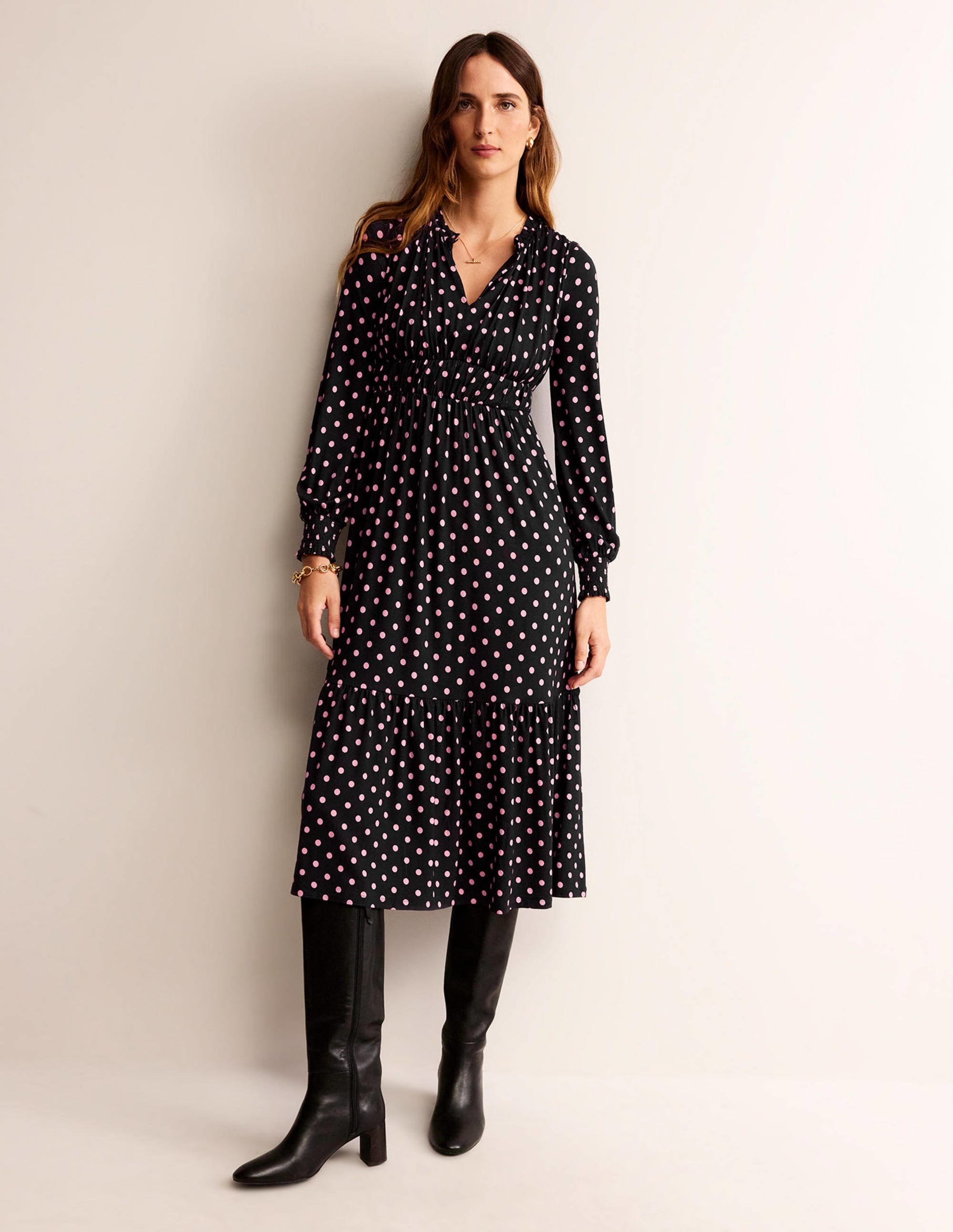 Robe midi froncée style 40s en jersey-Noir, pois - Image 5