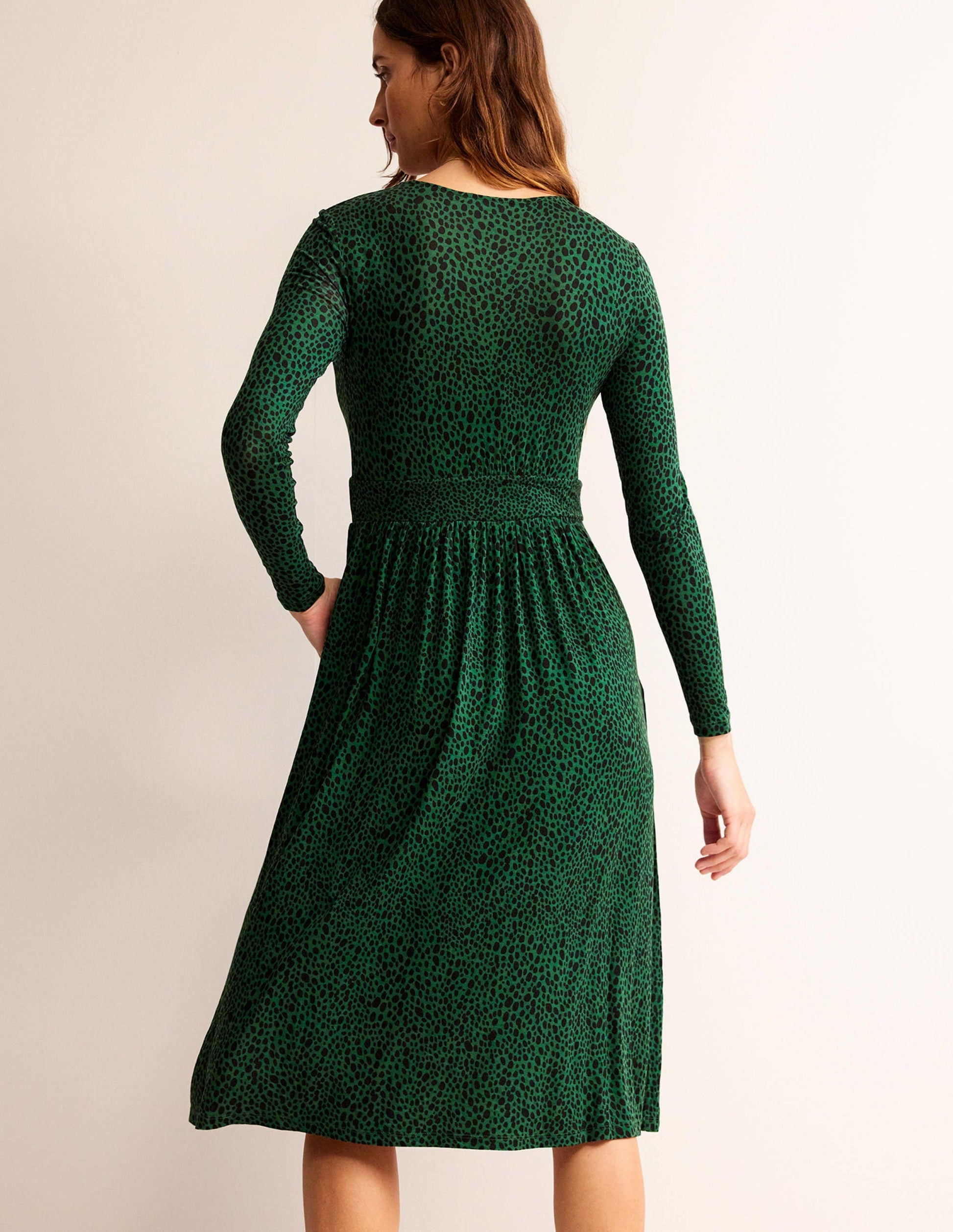 Thea Jersey-Midikleid mit langen Ärmeln-Amazonasgrün, Tierflecken-3