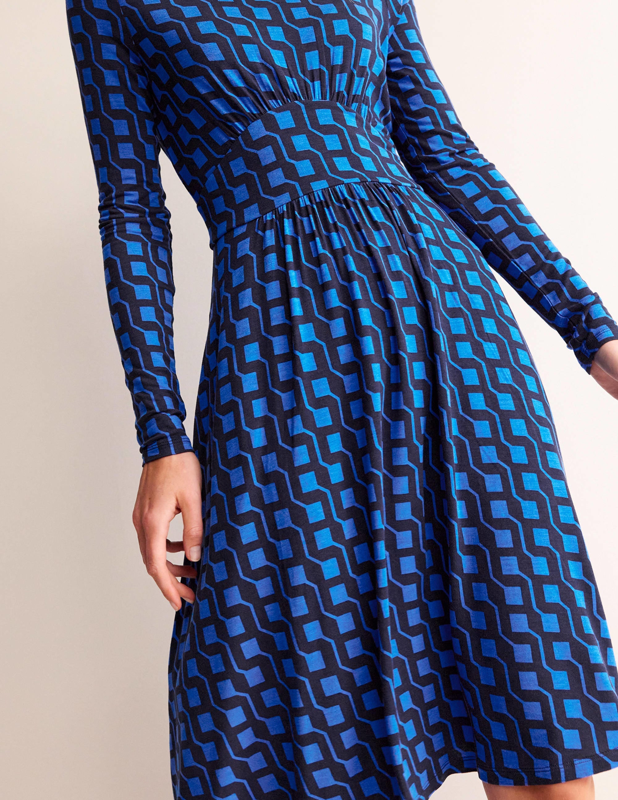 Robe courte Thea en jersey-Cobalt vif, motif Cube Geo - Image 2