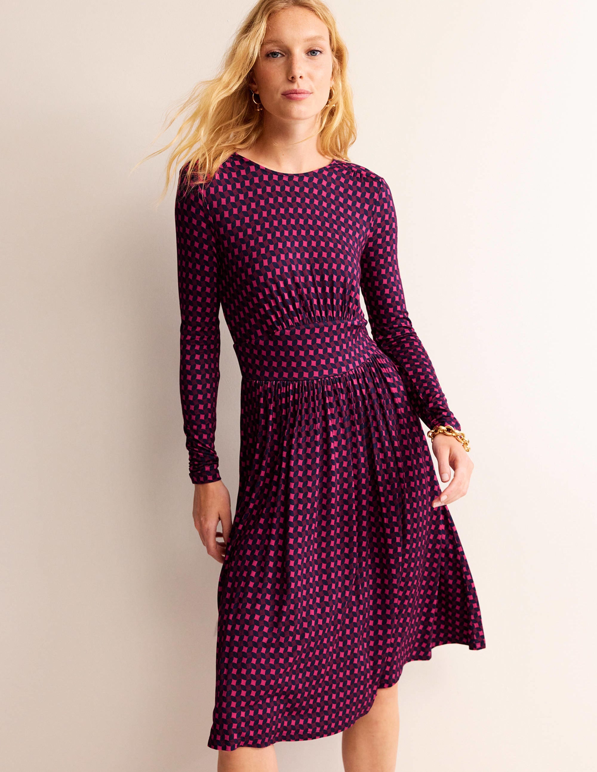 Thea Kurzes Kleid aus Jersey-Kräftiges Pink, Abstrakt Diamant - Image 4
