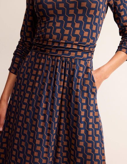 Abigail Jerseykleid-Cognac, Geo-Würfel