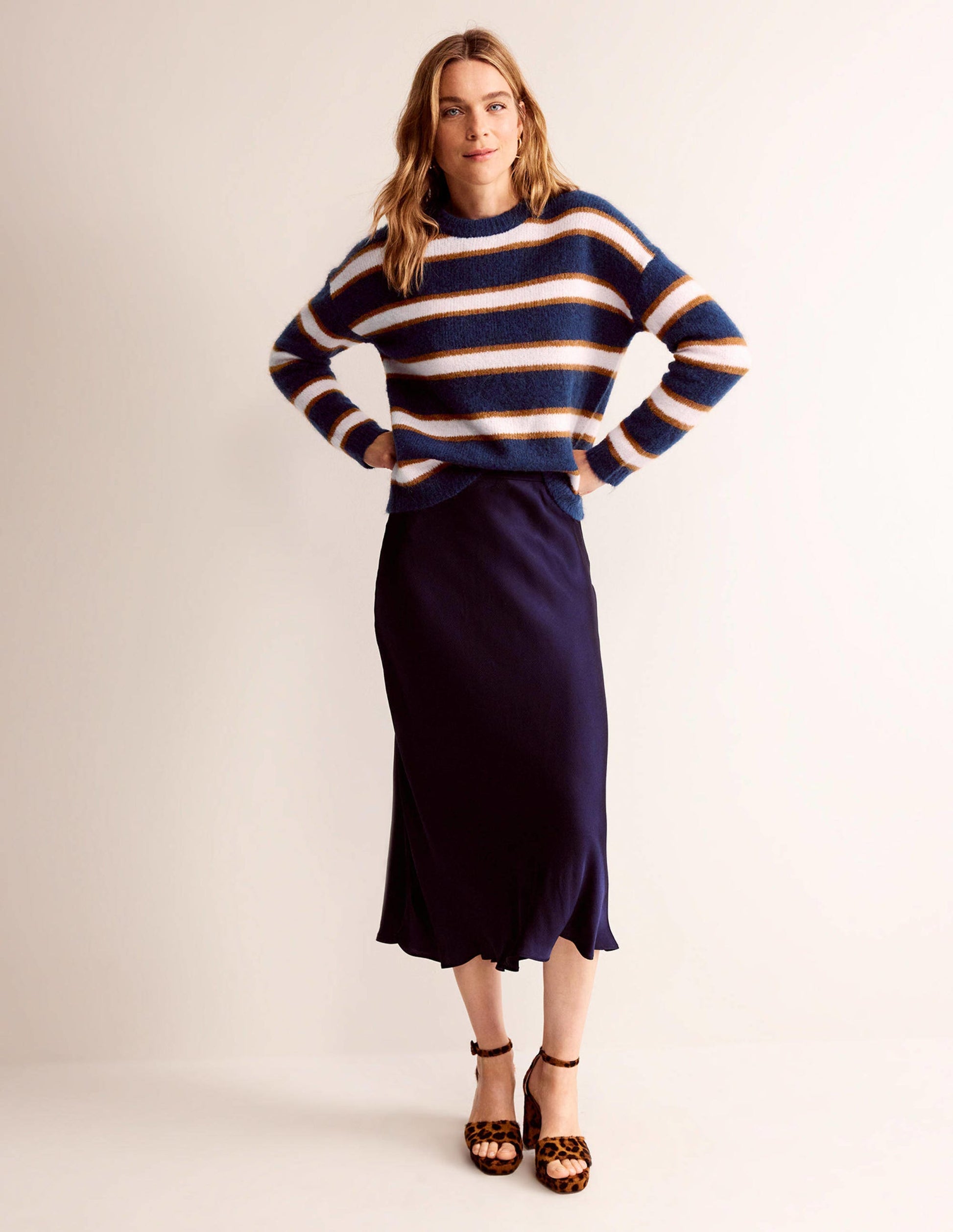 Rosemary Lockerer, flauschiger Pullover-Französisches Marineblau und Kürbis-5