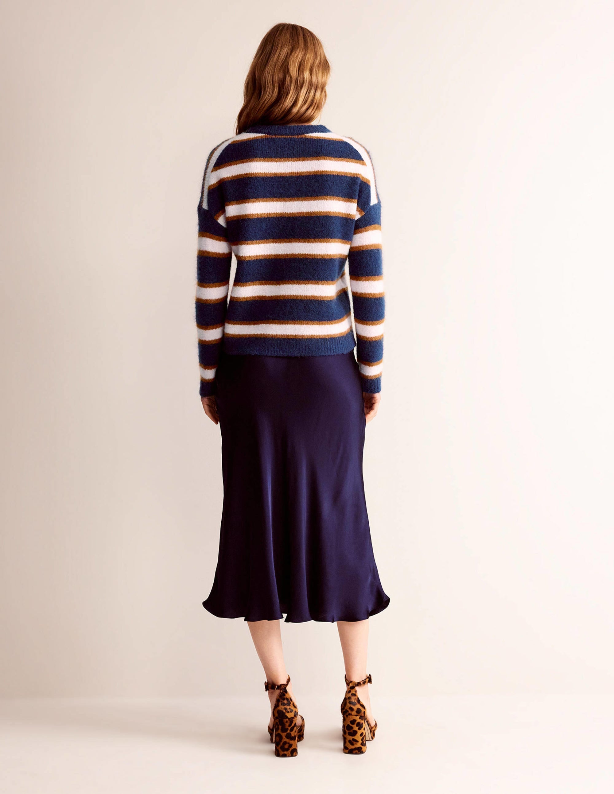 Rosemary Lockerer, flauschiger Pullover-Französisches Marineblau und Kürbis - Image 6