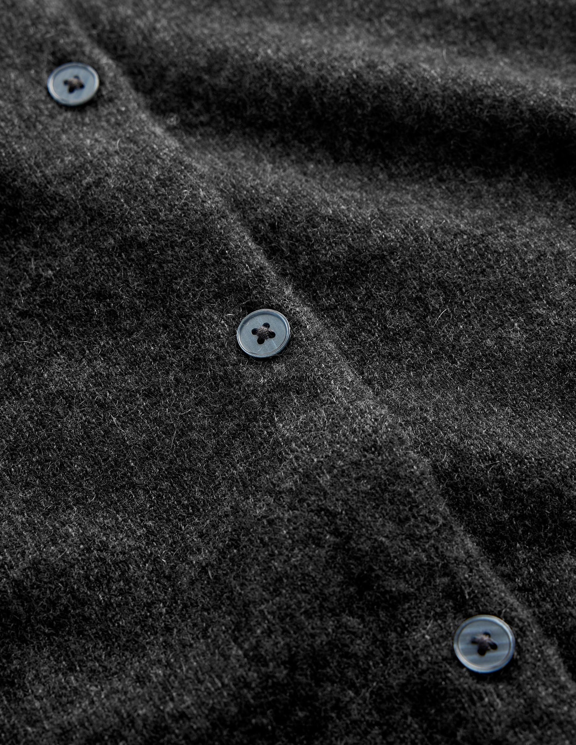 Eva Kaschmir-Strickjacke mit Rundhalsausschnitt-Anthrazit Meliert - Image 6