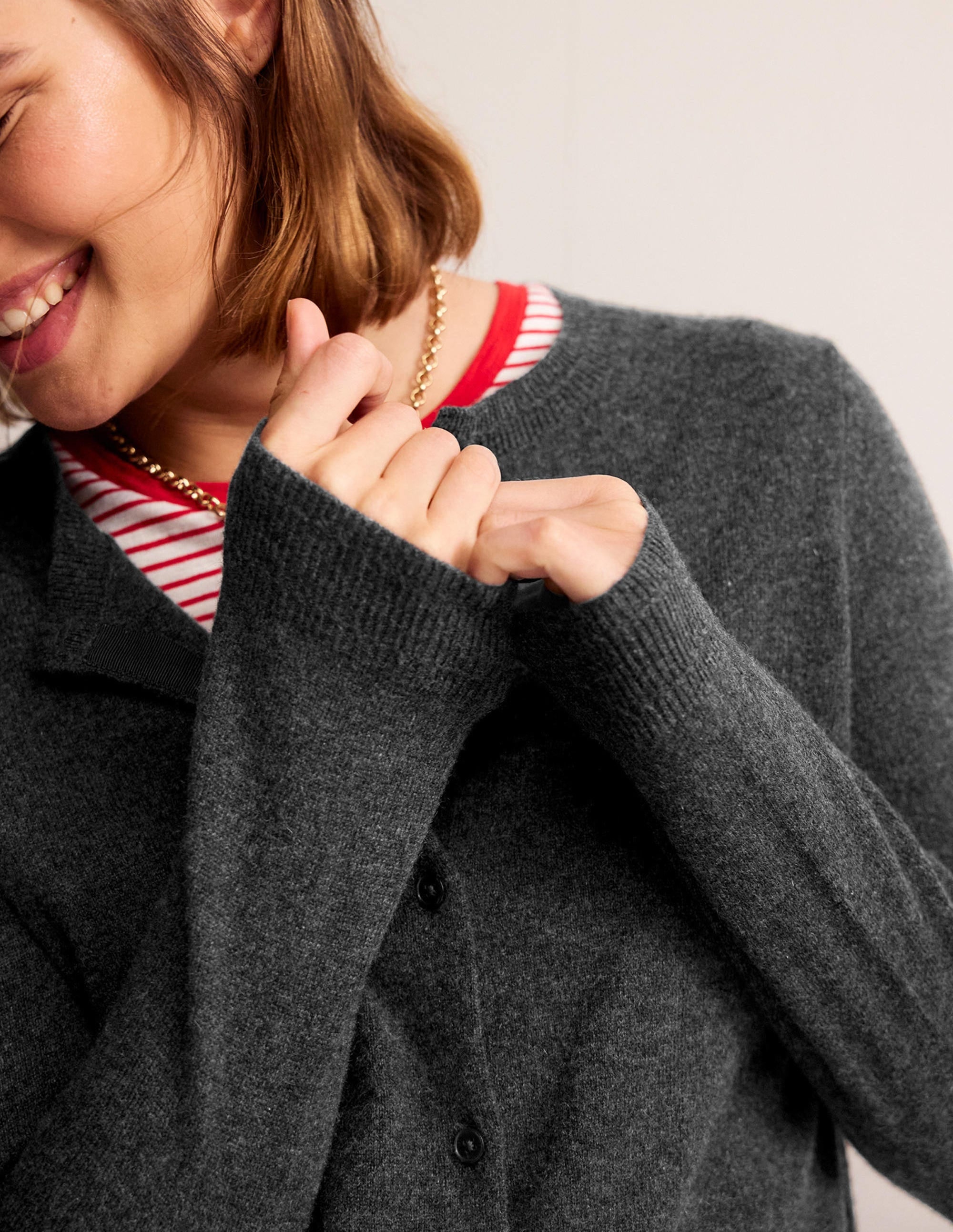 Eva Kaschmir-Strickjacke mit Rundhalsausschnitt-Anthrazit Meliert - Image 2