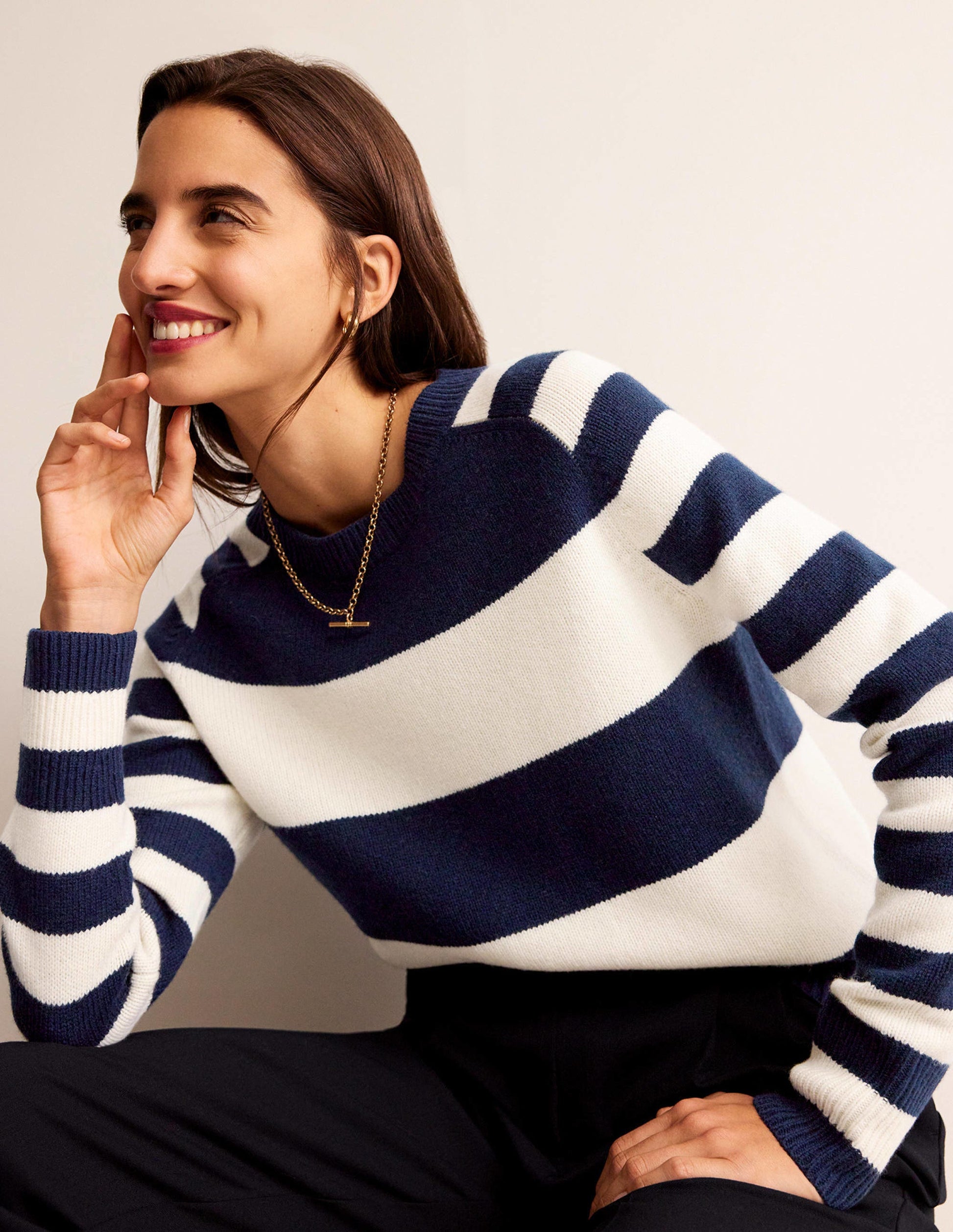 Pull Olivia en laine mérinos-Bleu marine et ivoire-1