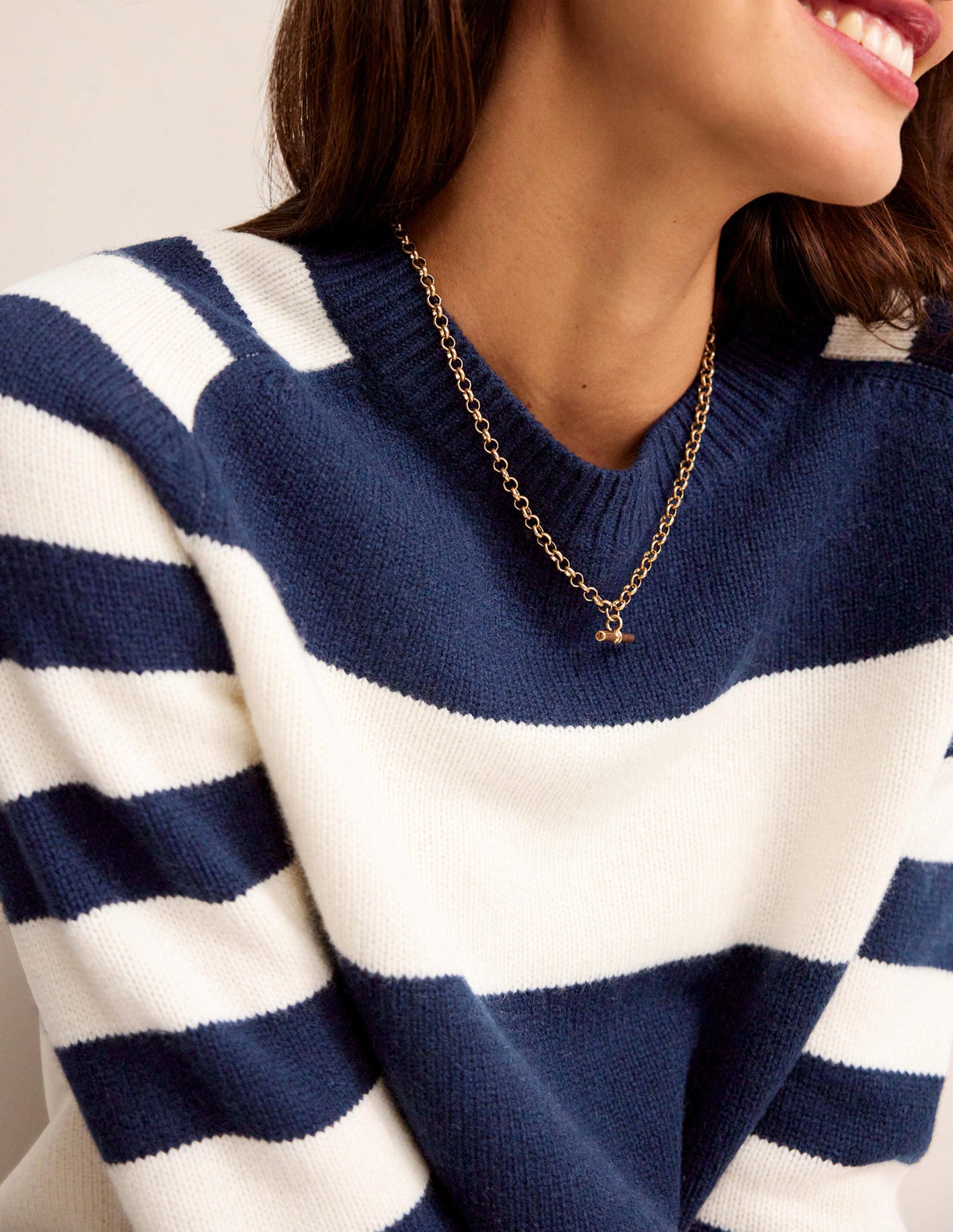 Pull Olivia en laine mérinos-Bleu marine et ivoire-2