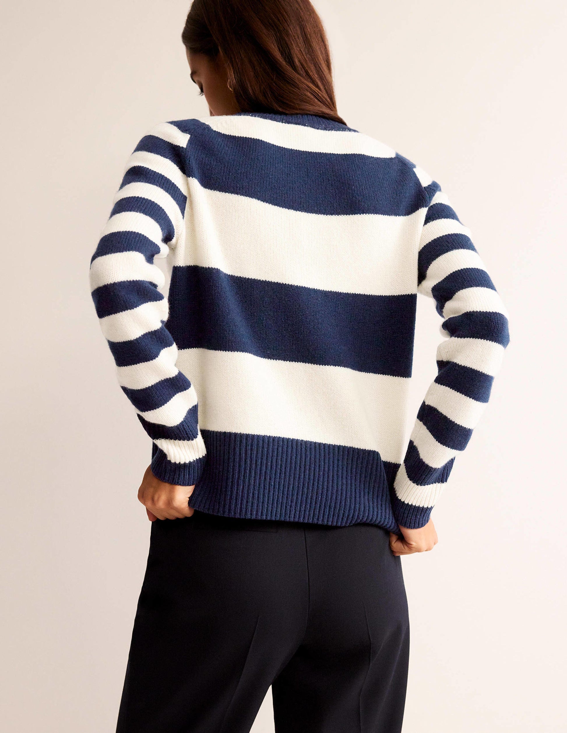 Pull Olivia en laine mérinos-Bleu marine et ivoire-3
