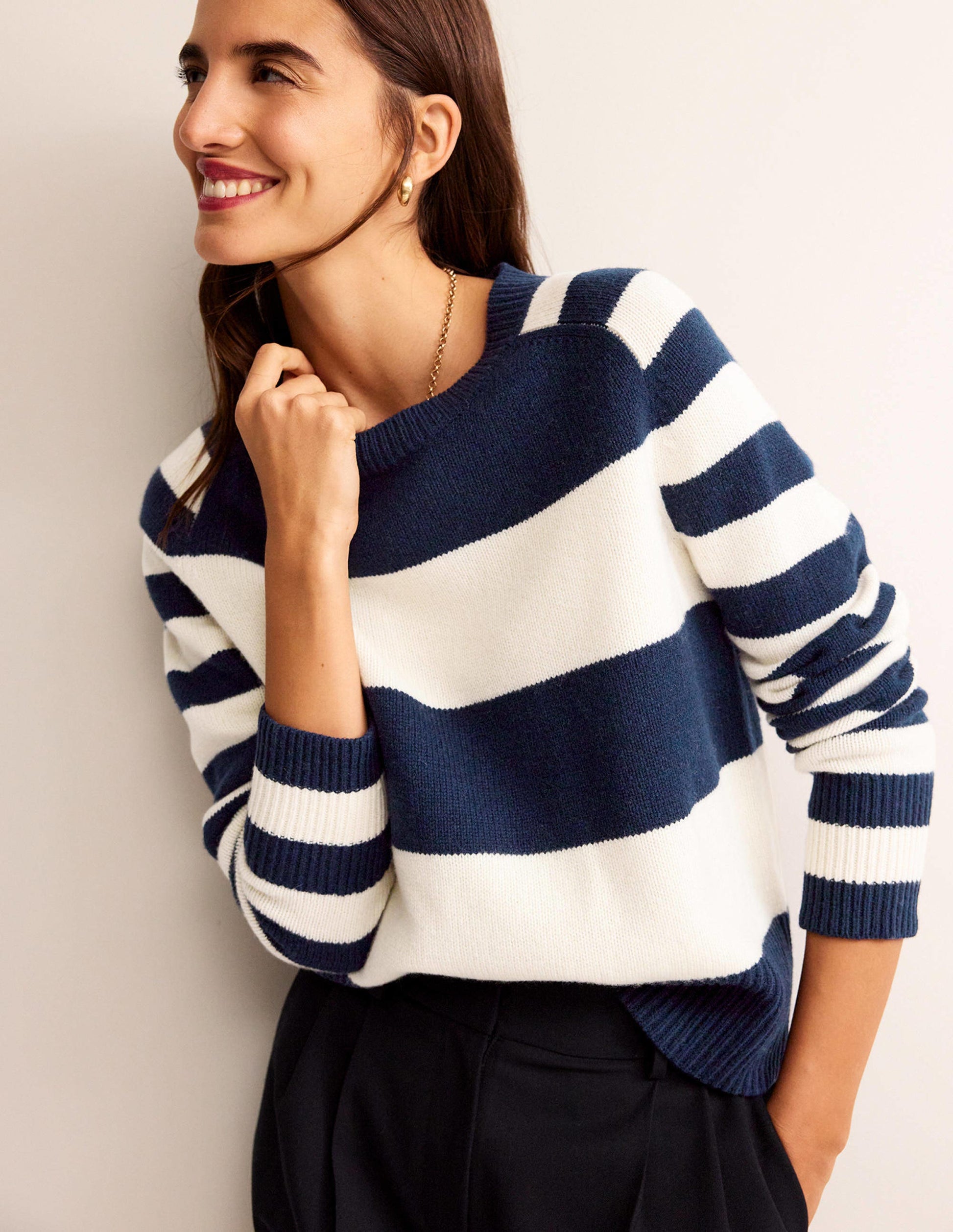 Pull Olivia en laine mérinos-Bleu marine et ivoire-4