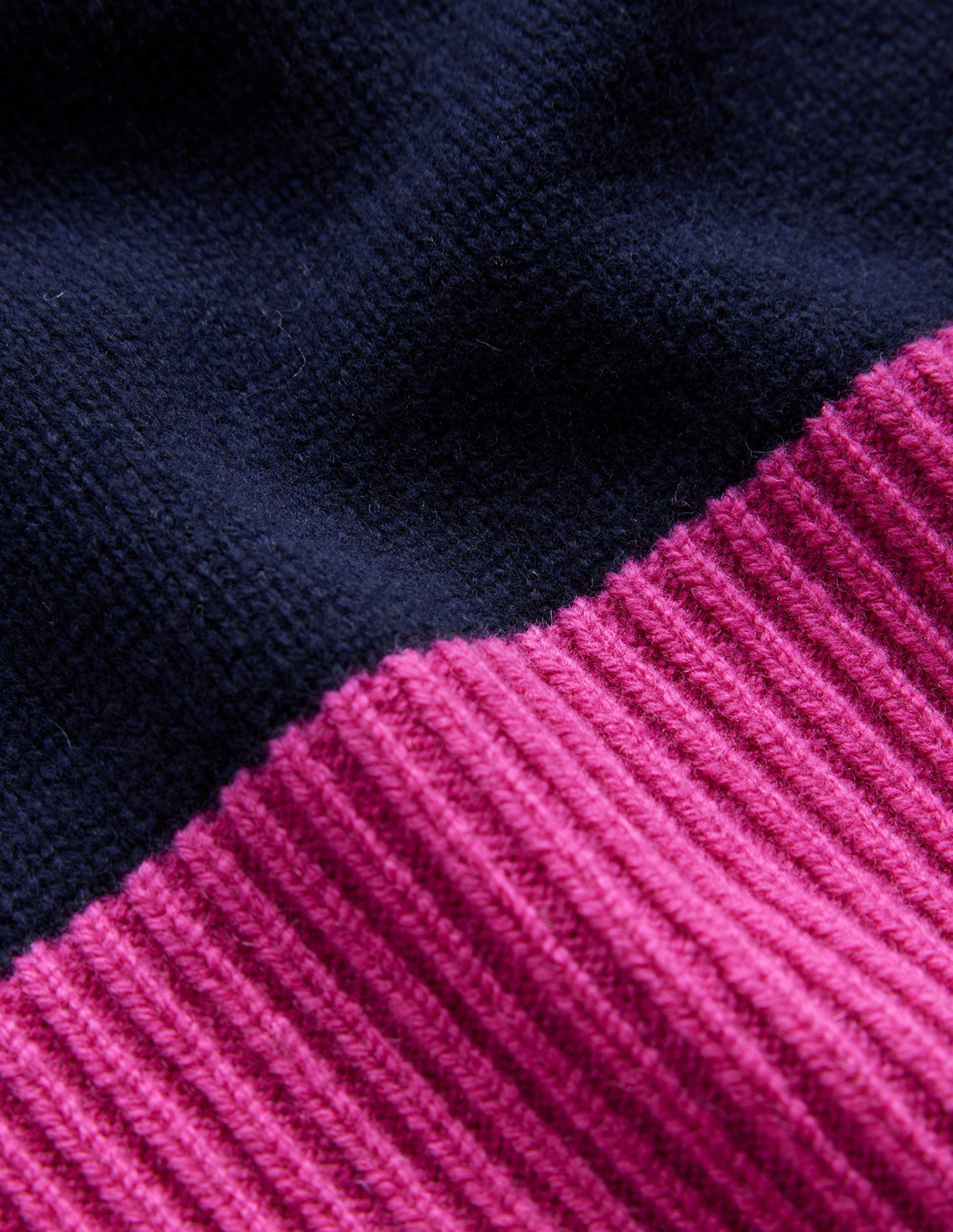 Olivia Merino-Pullover-Französisches Marineblau Blockfarben-7