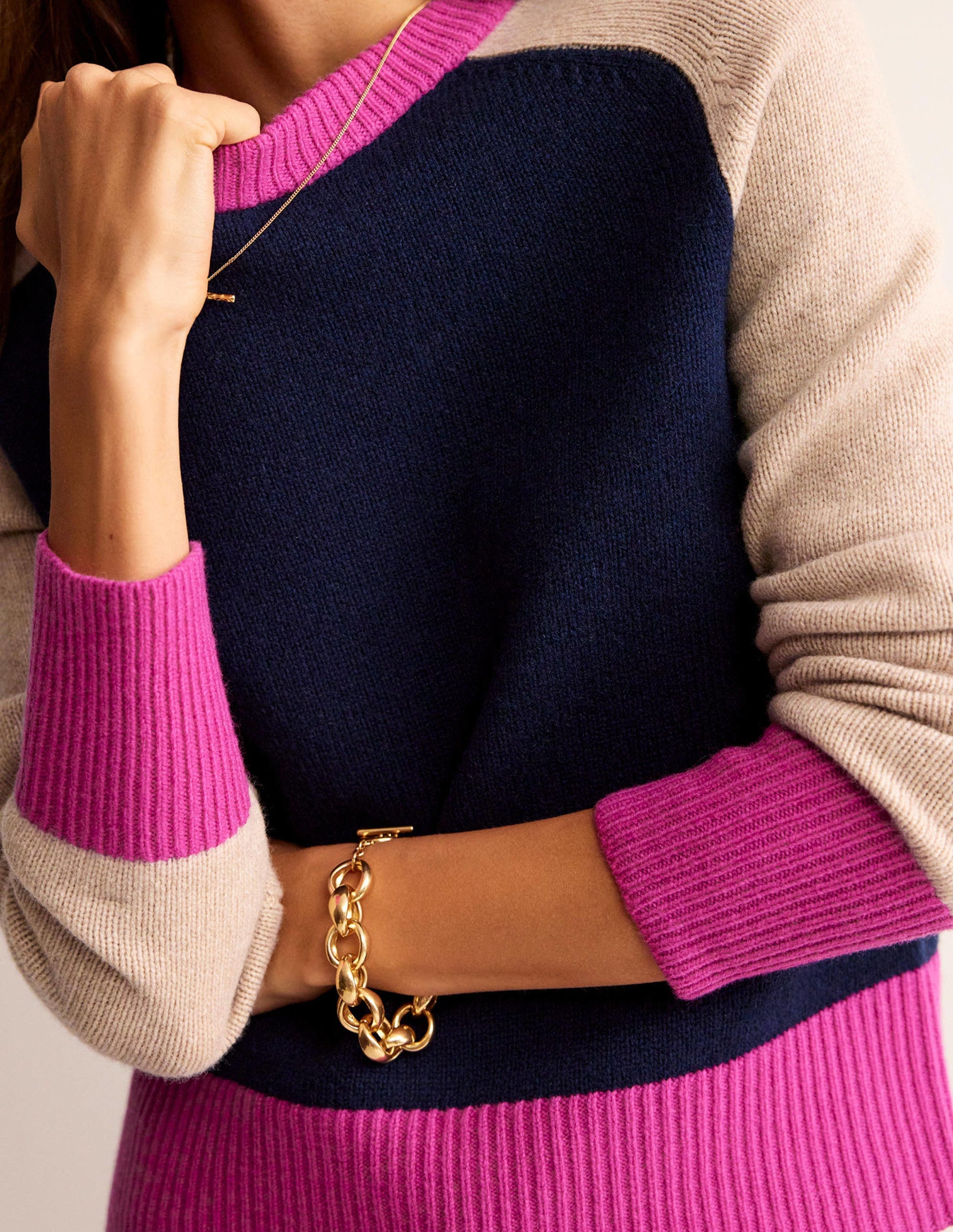 Olivia Merino-Pullover-Französisches Marineblau Blockfarben-2