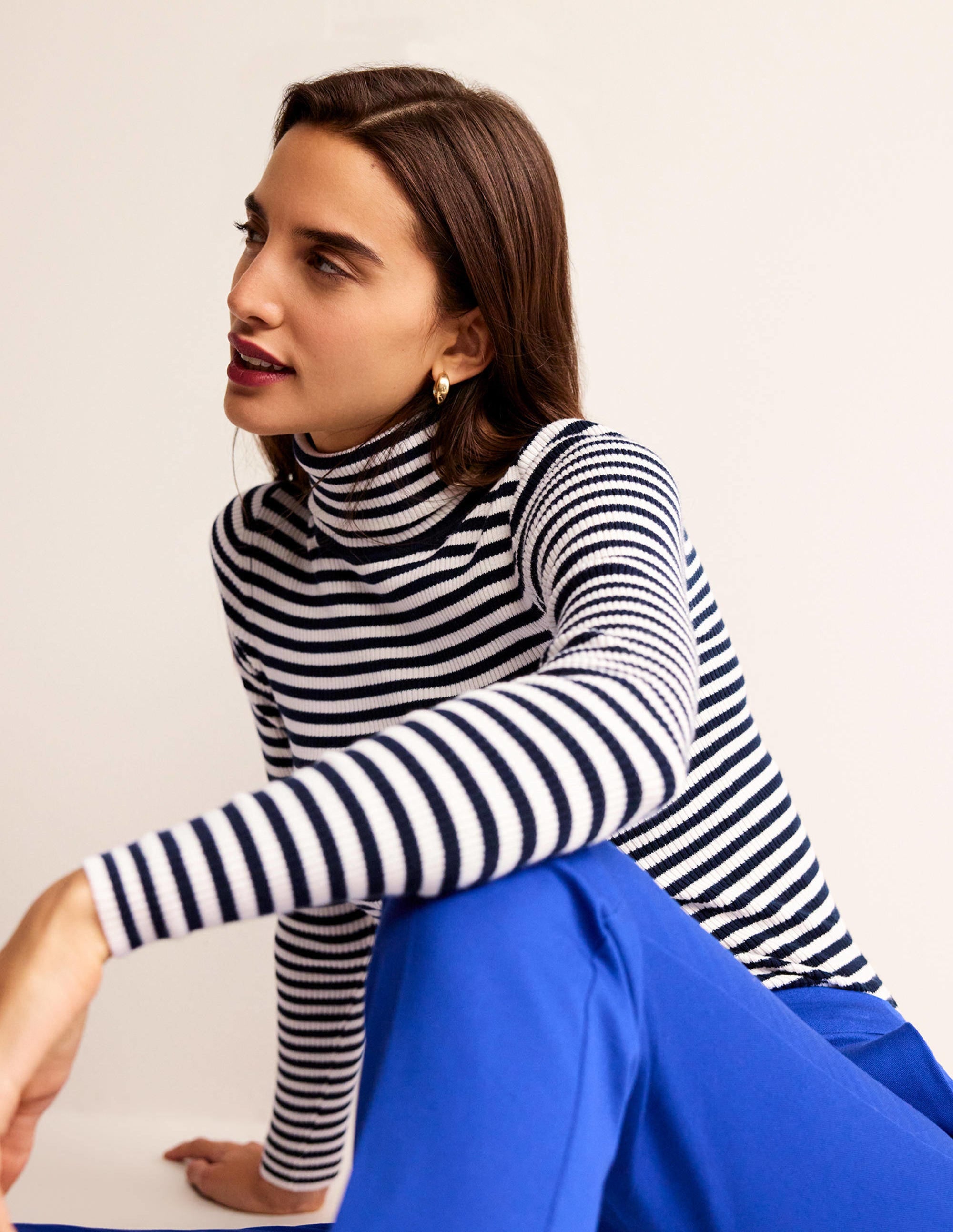 Pull Catriona à col roulé-Bleu marine/ivoire - Image 4