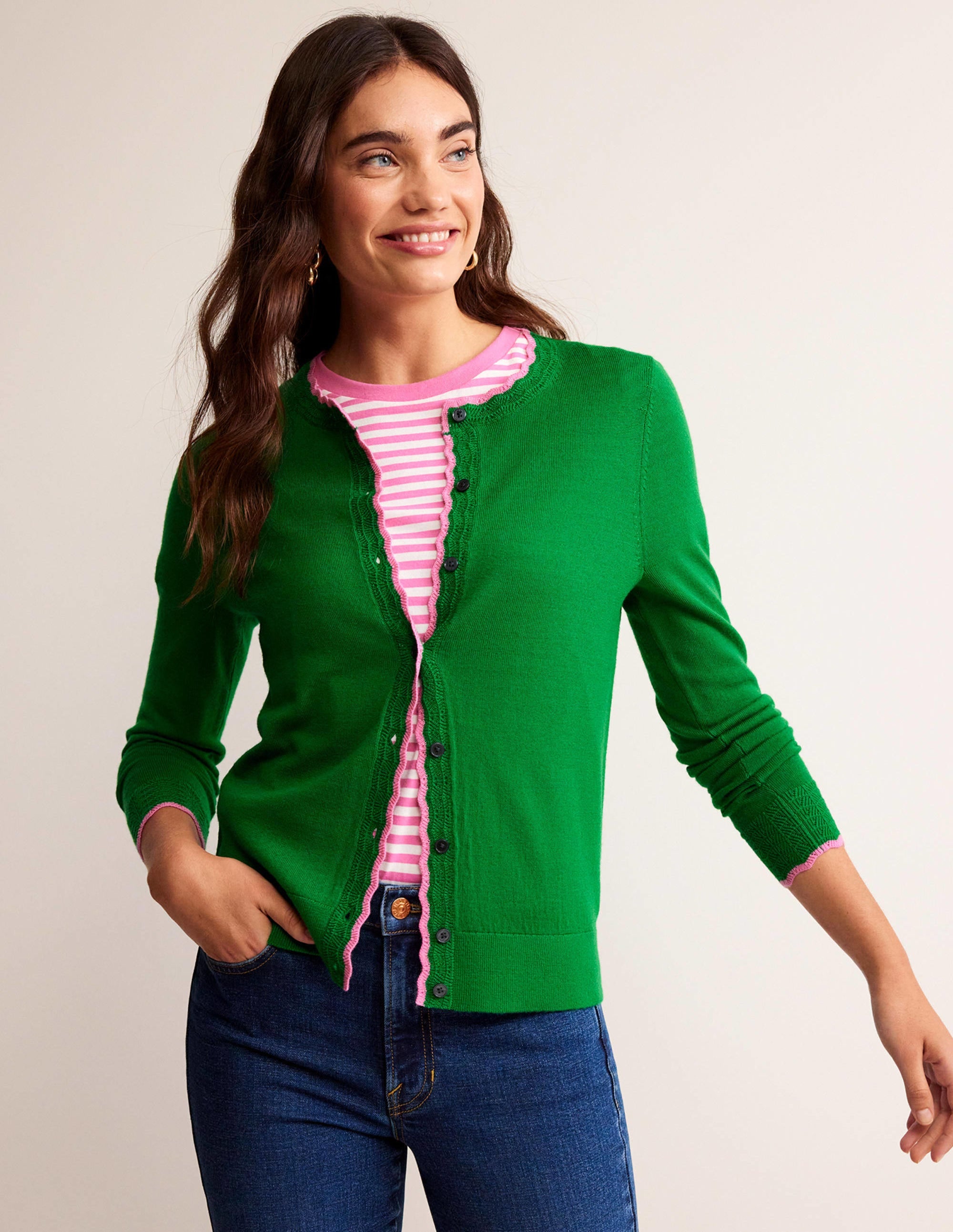 Merino-Strickjacke mit Muschelsaum-Wiesengrün - Image 1
