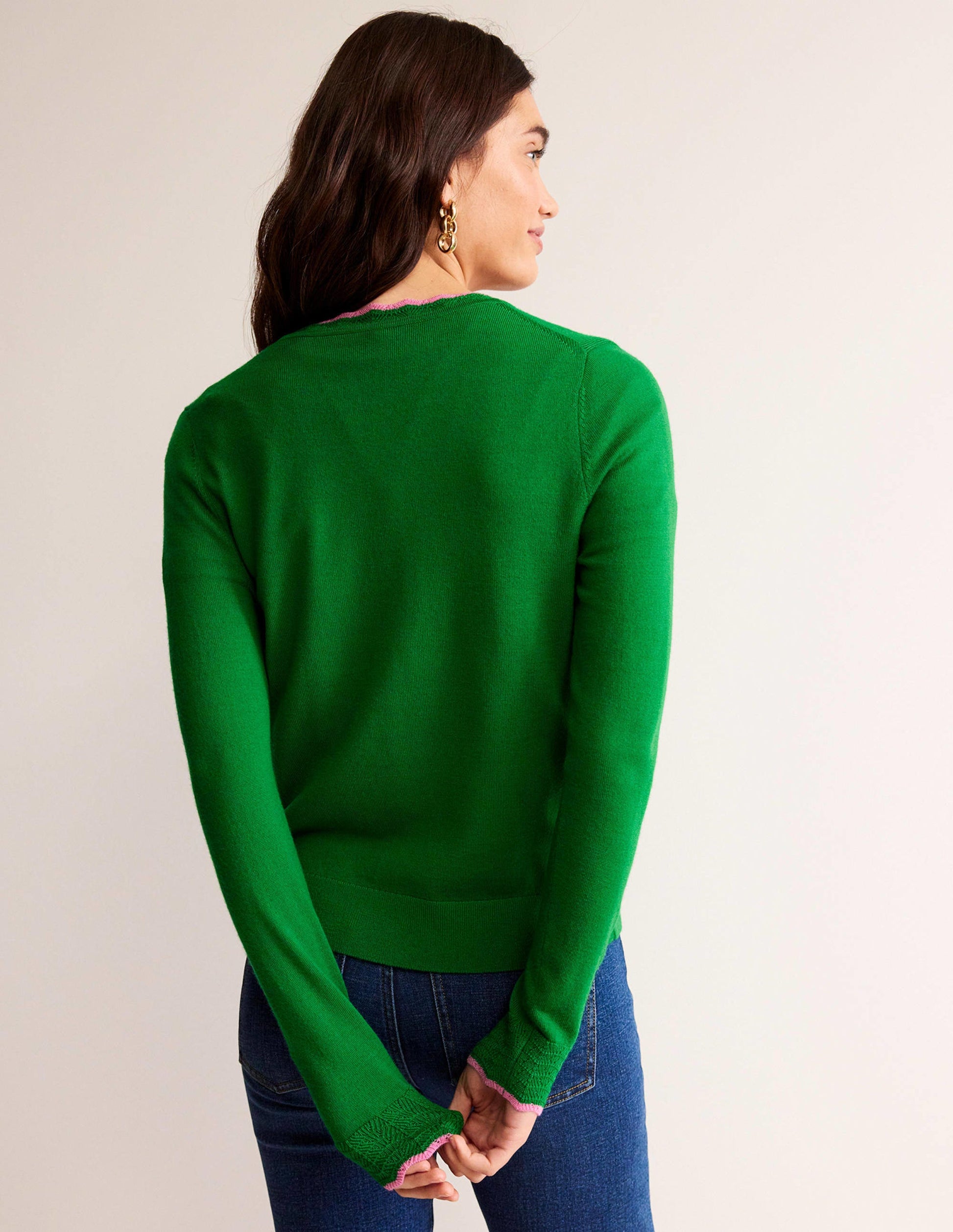 Merino-Strickjacke mit Muschelsaum-Wiesengrün-3