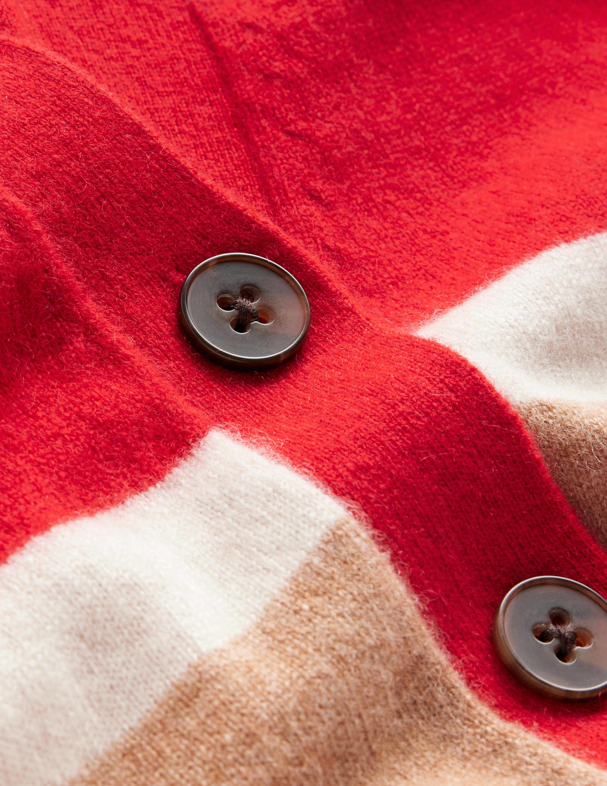 Gilet Marianne en cachemire-Camel chiné Union Jack - Image 8