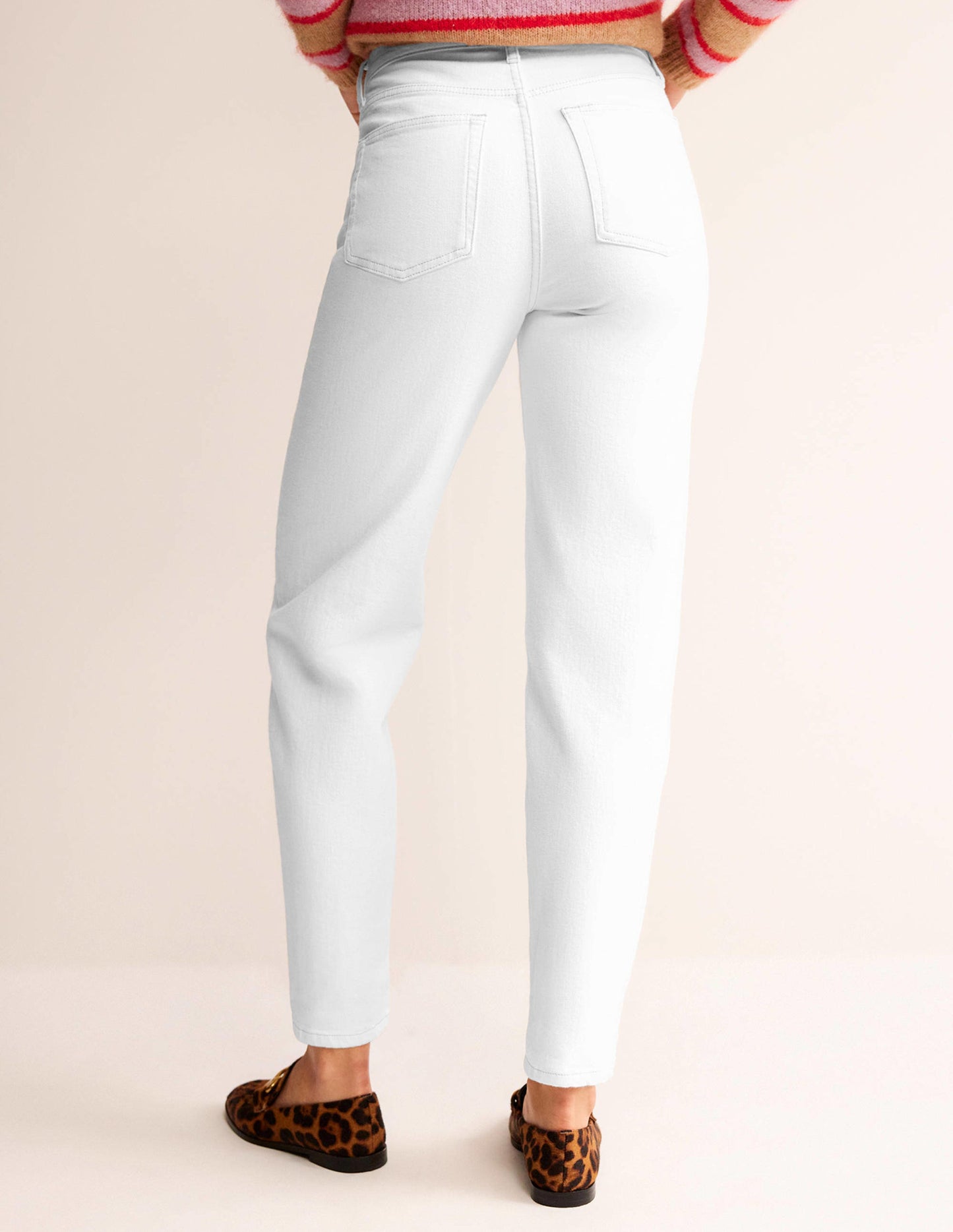 High Rise '90s Tapered Jeans-White